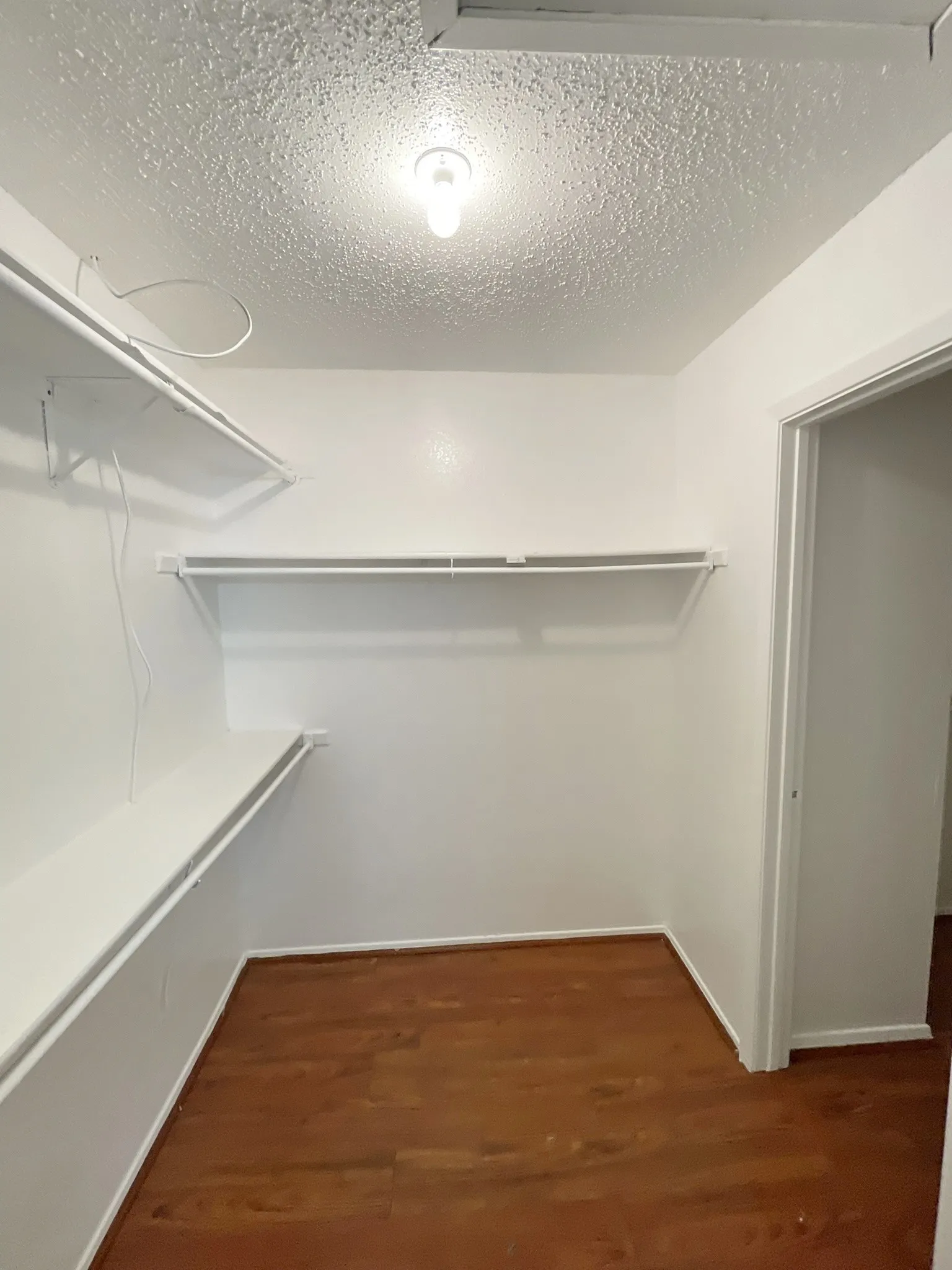 Townhouse For Rent in Dallas County , 1910 Wilshire Drive, Irving, Texas 75061, 2 Bedroom, 2 Bathroom, 2 Garage spaces, 1,319 Sqft, built in 1984, mls#21389518, Real Estate Agent in Irving, Homes For Rent in Dallas county, Homes For Rent in Irving, Realtor in Irving Texas, Real Estate Brokerage Independent Realty Texas, Luminita Cordes Realtor