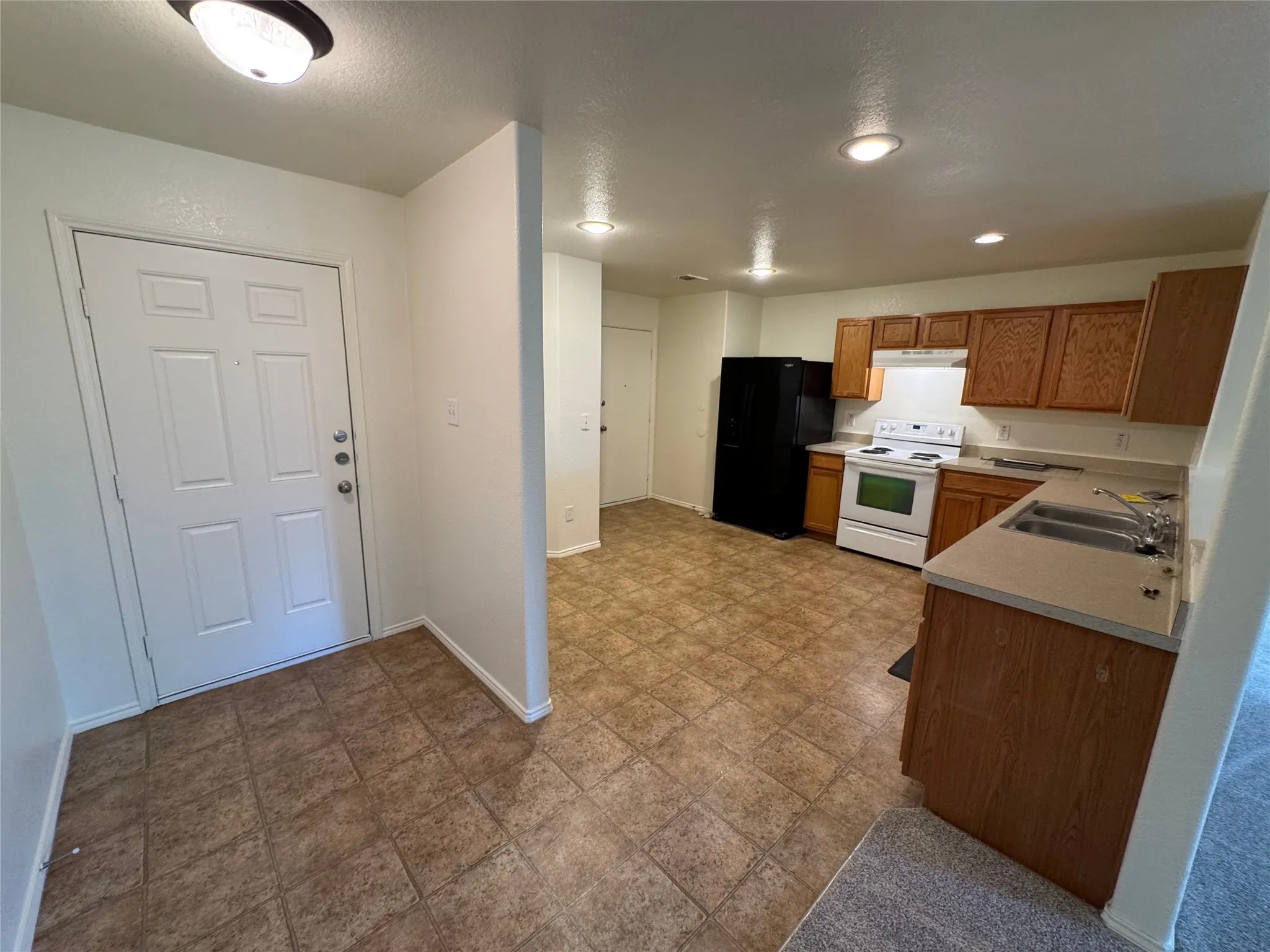 Single Family Residence For Rent in Tarrant County , 5729 Mirror Ridge Drive, Fort Worth, Texas 76179, 3 Bedroom, 2 Bathroom, 2 Garage spaces, 1,276 Sqft, built in 2008, mls#21389532, Real Estate Agent in Fort Worth, Homes For Rent in Tarrant county, Homes For Rent in Fort Worth, Realtor in Fort Worth Texas, Real Estate Brokerage Independent Realty Texas, Luminita Cordes Realtor
