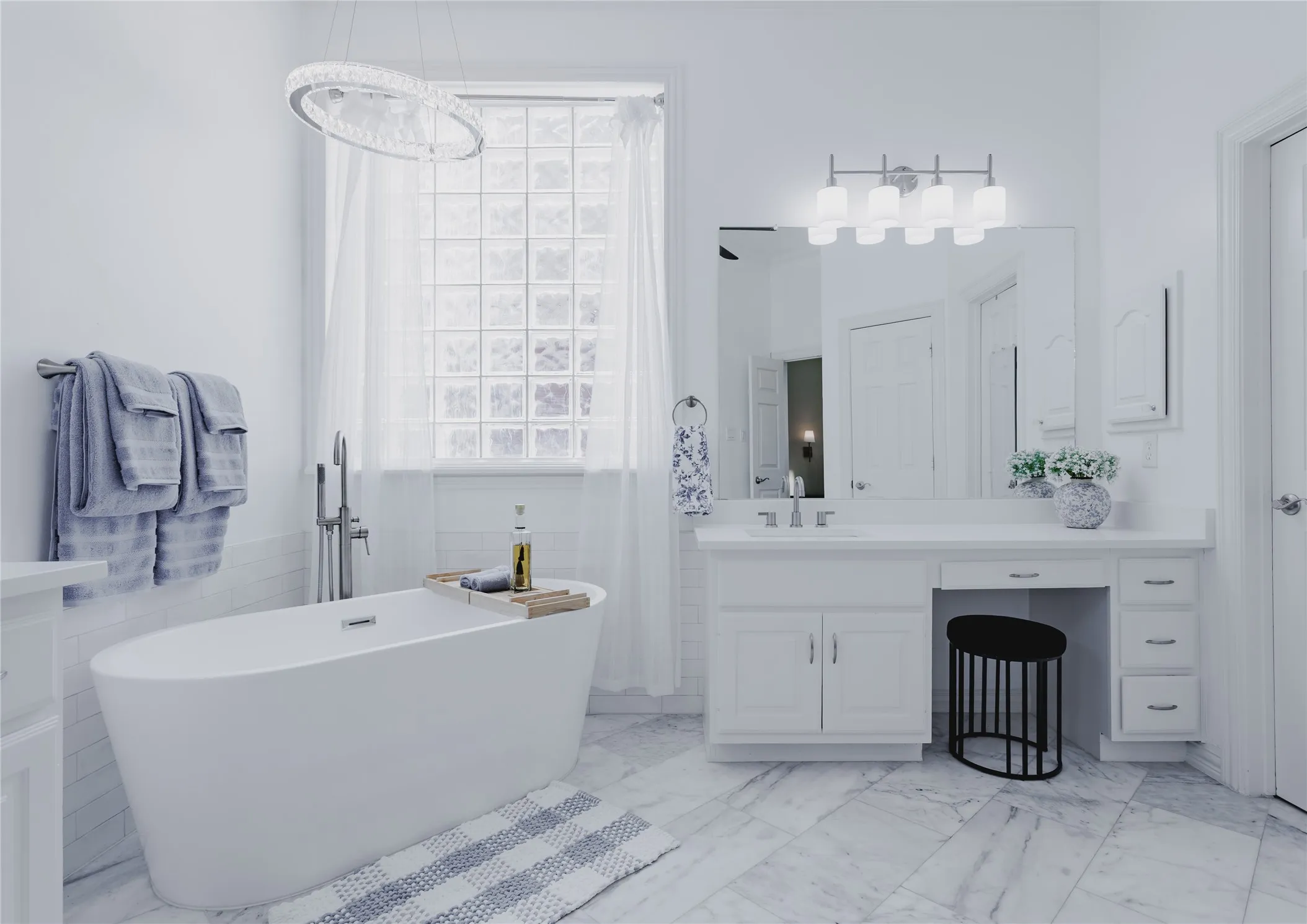 Updated Primary Bath has it ALL!
