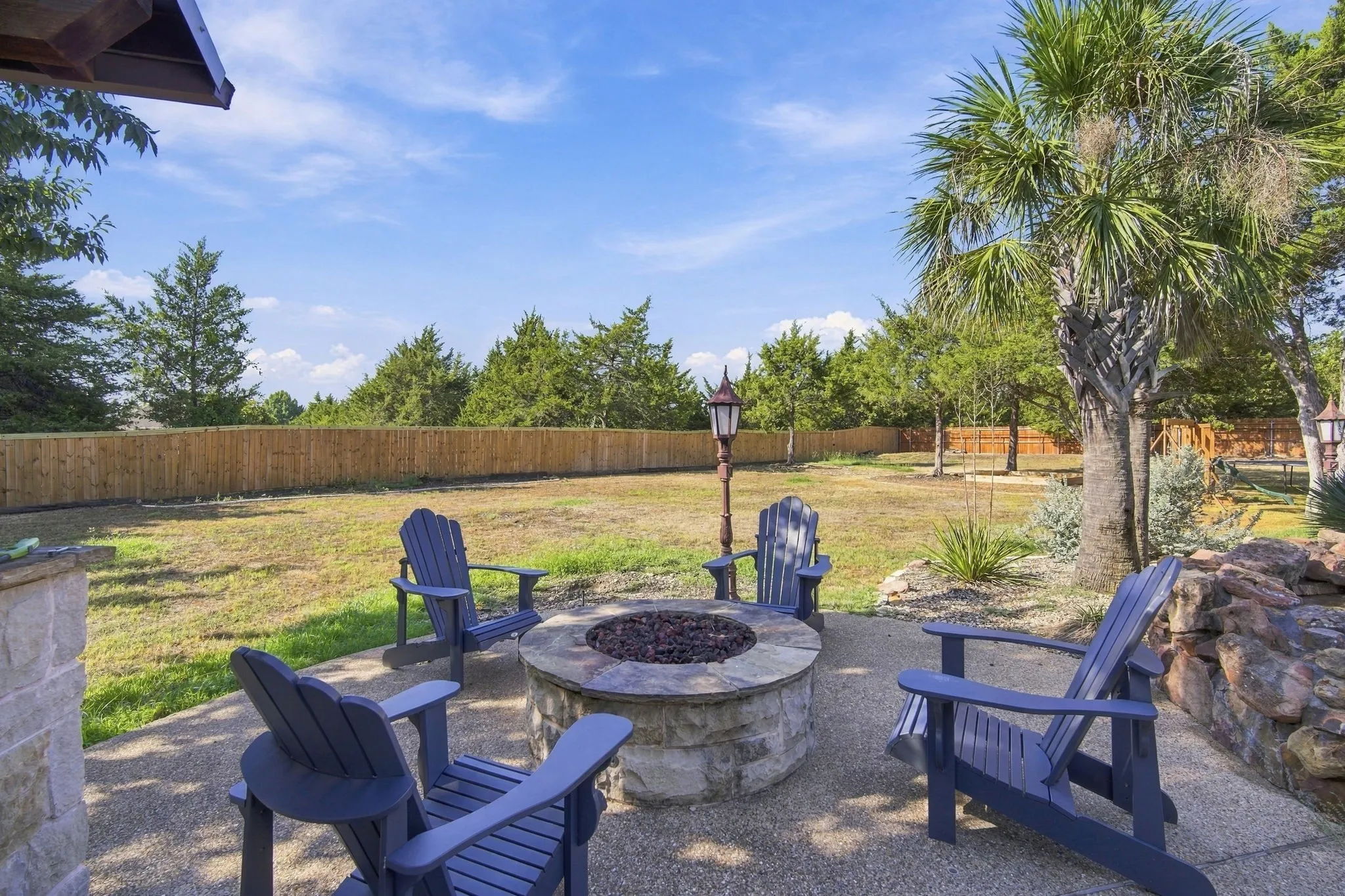 Single Family Residence For Sale in Ellis County , 4050 Wisteria Trail, Midlothian, Texas 76065, 4 Bedroom, 4 Bathroom, 4 Garage spaces, 3,614 Sqft, built in 2006, mls#21376104, Real Estate Agent in Midlothian, Homes For Sale in Ellis county, Homes For Sale in Midlothian, Realtor in Midlothian Texas, Real Estate Brokerage Independent Realty Texas, Luminita Cordes Realtor