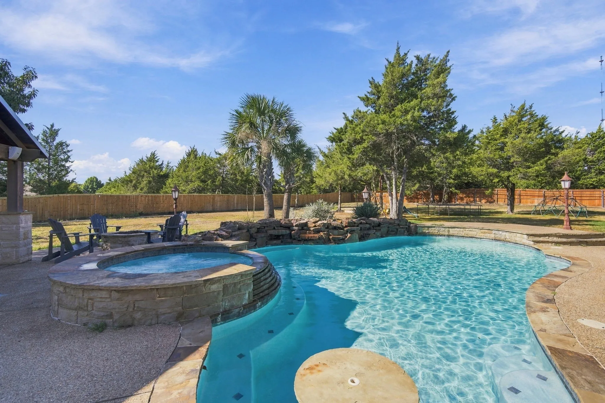Single Family Residence For Sale in Ellis County , 4050 Wisteria Trail, Midlothian, Texas 76065, 4 Bedroom, 4 Bathroom, 4 Garage spaces, 3,614 Sqft, built in 2006, mls#21376104, Real Estate Agent in Midlothian, Homes For Sale in Ellis county, Homes For Sale in Midlothian, Realtor in Midlothian Texas, Real Estate Brokerage Independent Realty Texas, Luminita Cordes Realtor
