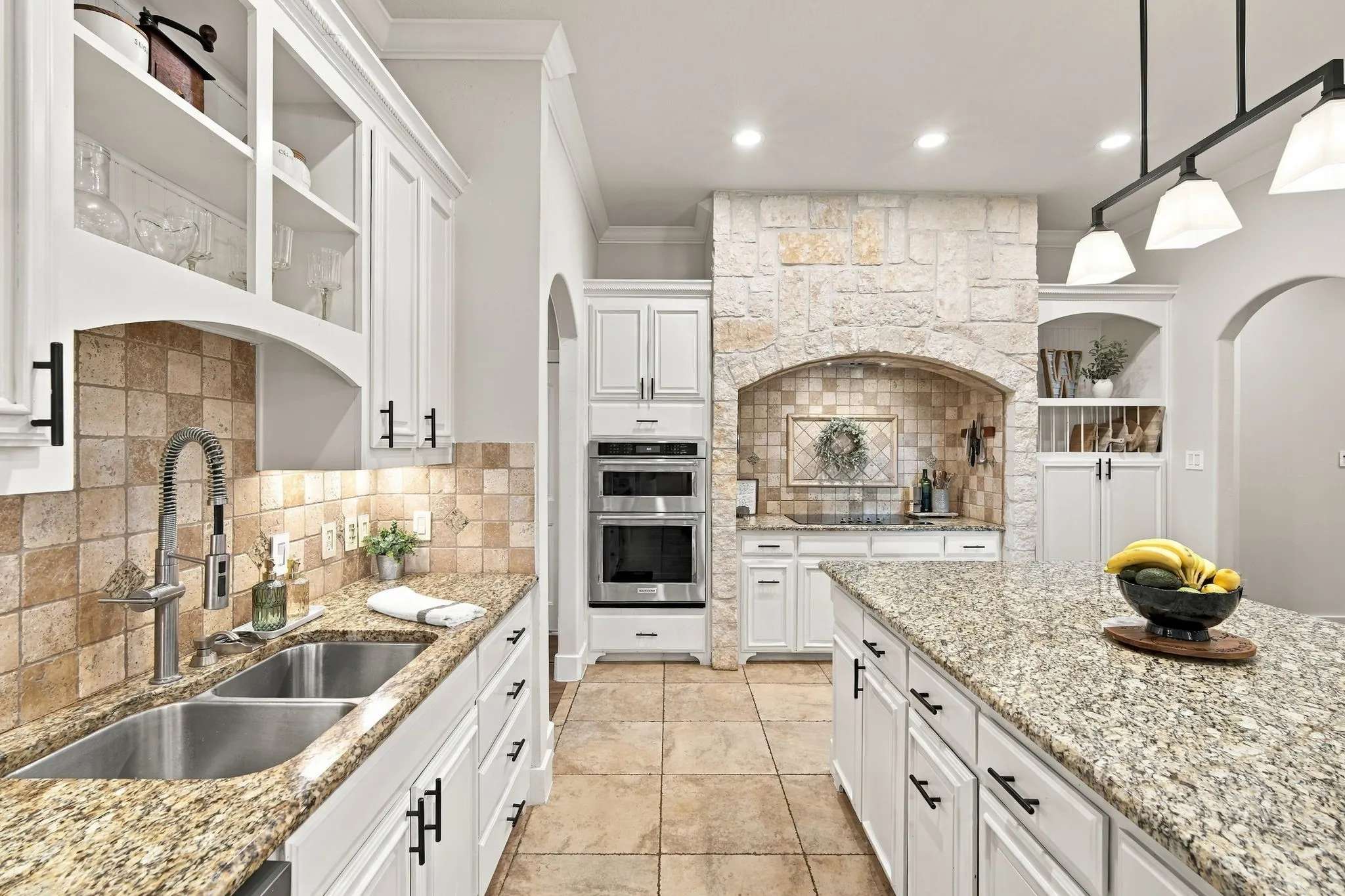 Single Family Residence For Sale in Ellis County , 4050 Wisteria Trail, Midlothian, Texas 76065, 4 Bedroom, 4 Bathroom, 4 Garage spaces, 3,614 Sqft, built in 2006, mls#21376104, Real Estate Agent in Midlothian, Homes For Sale in Ellis county, Homes For Sale in Midlothian, Realtor in Midlothian Texas, Real Estate Brokerage Independent Realty Texas, Luminita Cordes Realtor