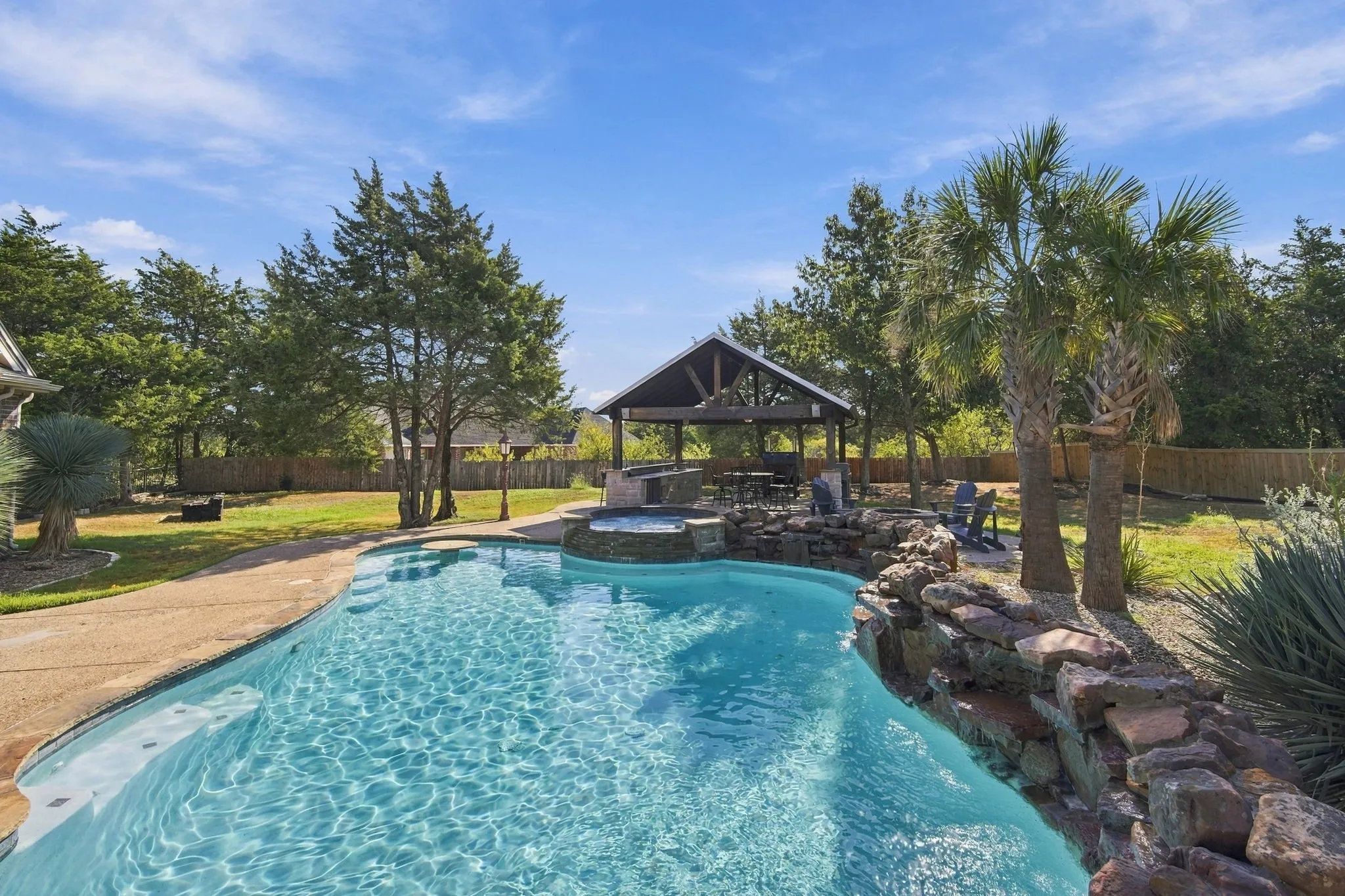 Single Family Residence For Sale in Ellis County , 4050 Wisteria Trail, Midlothian, Texas 76065, 4 Bedroom, 4 Bathroom, 4 Garage spaces, 3,614 Sqft, built in 2006, mls#21376104, Real Estate Agent in Midlothian, Homes For Sale in Ellis county, Homes For Sale in Midlothian, Realtor in Midlothian Texas, Real Estate Brokerage Independent Realty Texas, Luminita Cordes Realtor