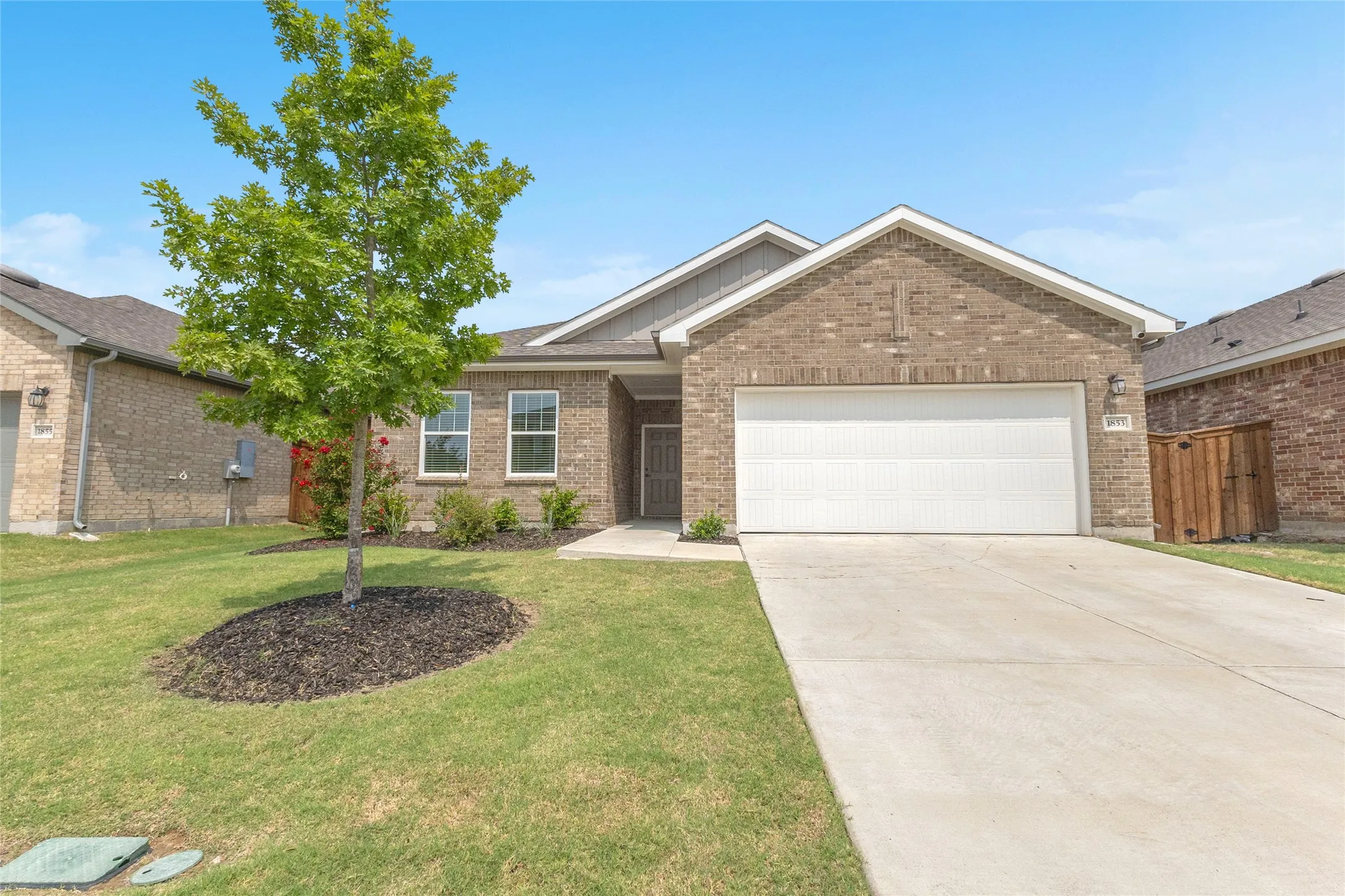 Single Family Residence For Rent in Kaufman County , 1853 Mccree Street, Forney, Texas 75126, 4 Bedroom, 2 Bathroom, 2 Garage spaces, 1,824 Sqft, built in 2024, mls#21389503, Real Estate Agent in Forney, Homes For Rent in Kaufman county, Homes For Rent in Forney, Realtor in Forney Texas, Real Estate Brokerage Independent Realty Texas, Luminita Cordes Realtor