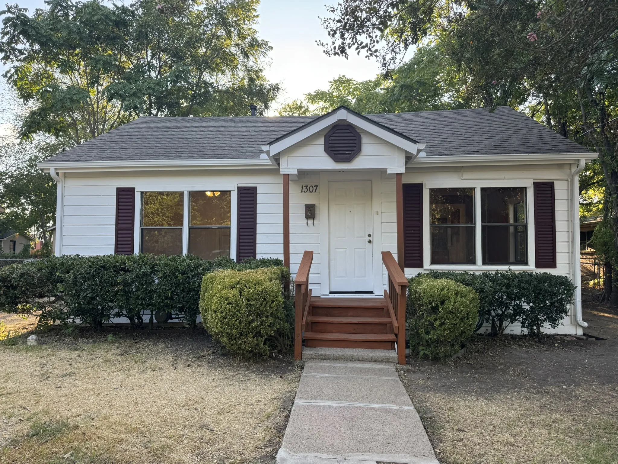 Single Family Residence For Rent