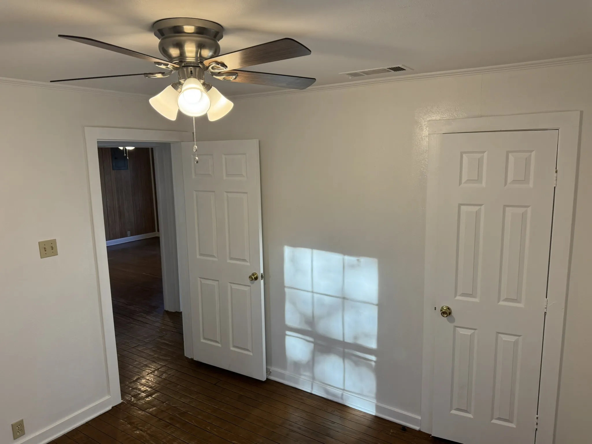 Single Family Residence For Rent in Hunt County , 1307 Church Street, Commerce, Texas 75428, 2 Bedroom, 1 Bathroom, Garage spaces, 835 Sqft, built in 1950, mls#21389026, Real Estate Agent in Commerce, Homes For Rent in Hunt county, Homes For Rent in Commerce, Realtor in Commerce Texas, Real Estate Brokerage Independent Realty Texas, Luminita Cordes Realtor