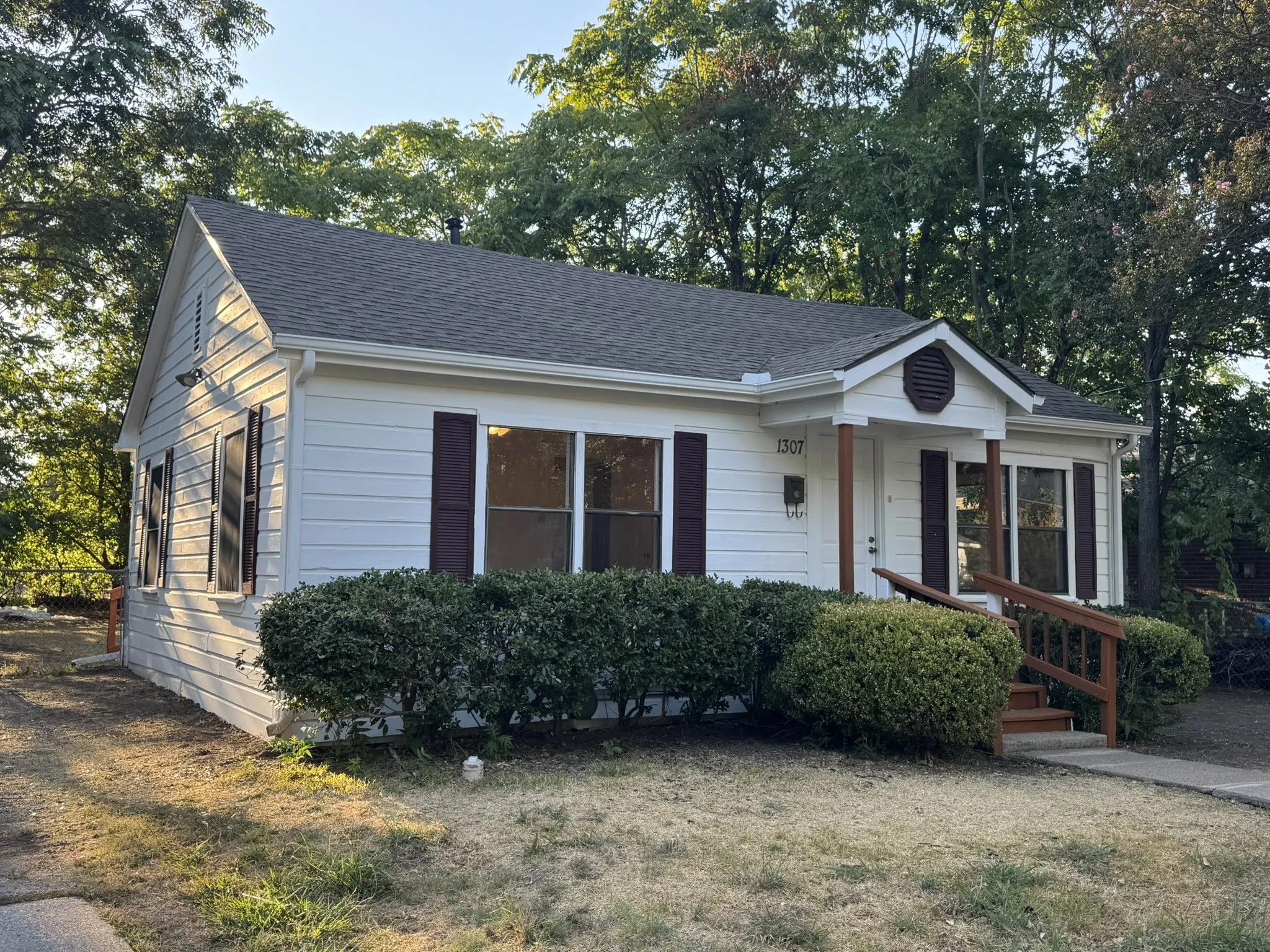 Single Family Residence For Rent in Hunt County , 1307 Church Street, Commerce, Texas 75428, 2 Bedroom, 1 Bathroom, Garage spaces, 835 Sqft, built in 1950, mls#21389026, Real Estate Agent in Commerce, Homes For Rent in Hunt county, Homes For Rent in Commerce, Realtor in Commerce Texas, Real Estate Brokerage Independent Realty Texas, Luminita Cordes Realtor