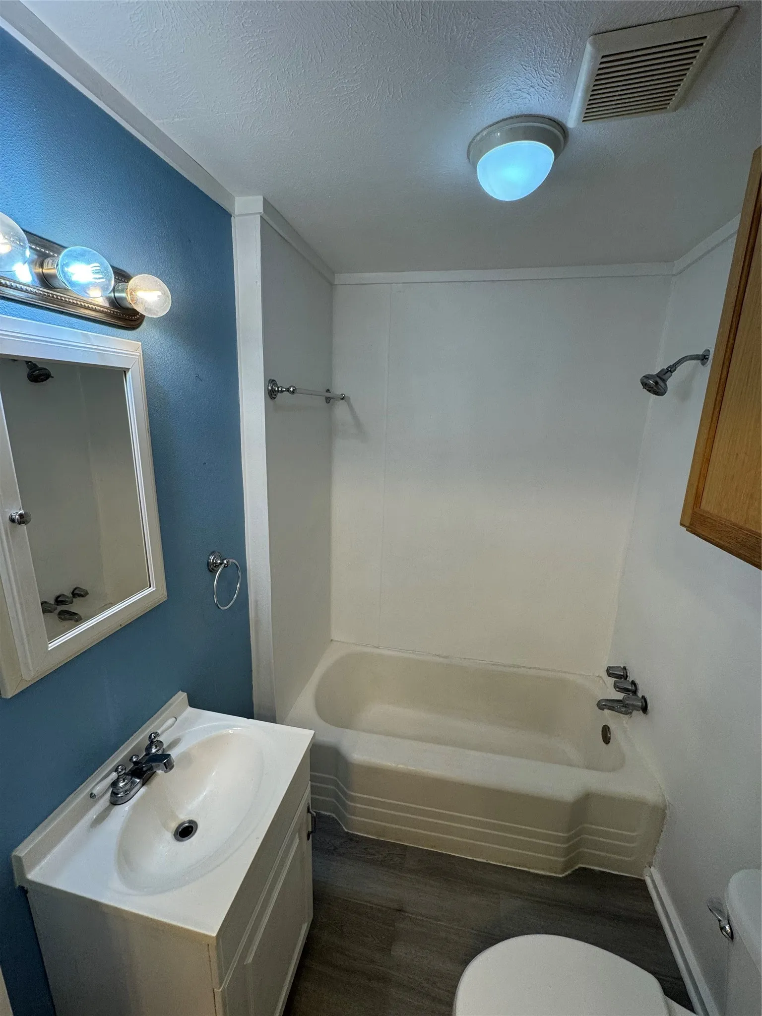 Single Family Residence For Rent in Hunt County , 1307 Church Street, Commerce, Texas 75428, 2 Bedroom, 1 Bathroom, Garage spaces, 835 Sqft, built in 1950, mls#21389026, Real Estate Agent in Commerce, Homes For Rent in Hunt county, Homes For Rent in Commerce, Realtor in Commerce Texas, Real Estate Brokerage Independent Realty Texas, Luminita Cordes Realtor