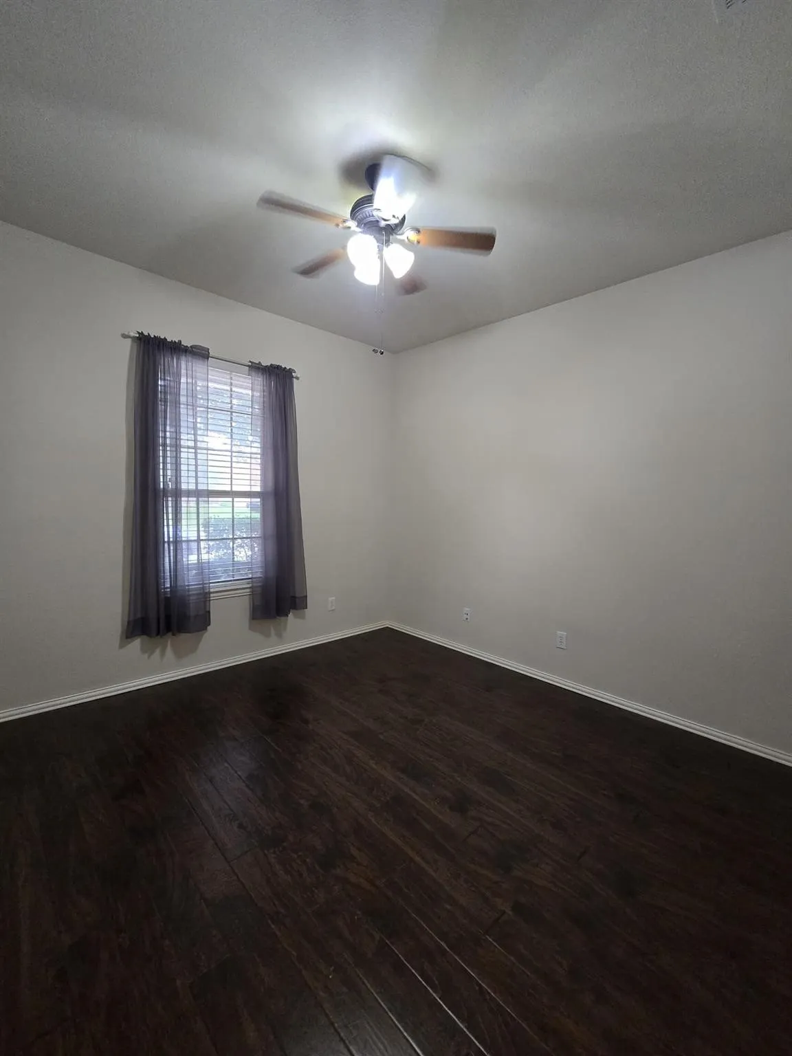Single Family Residence For Rent in Denton County , 213 Willet Court, Little Elm, Texas 75068, 3 Bedroom, 3 Bathroom, 2 Garage spaces, 2,735 Sqft, built in 2008, mls#21389542, Real Estate Agent in Little Elm, Homes For Rent in Denton county, Homes For Rent in Little Elm, Realtor in Little Elm Texas, Real Estate Brokerage Independent Realty Texas, Luminita Cordes Realtor