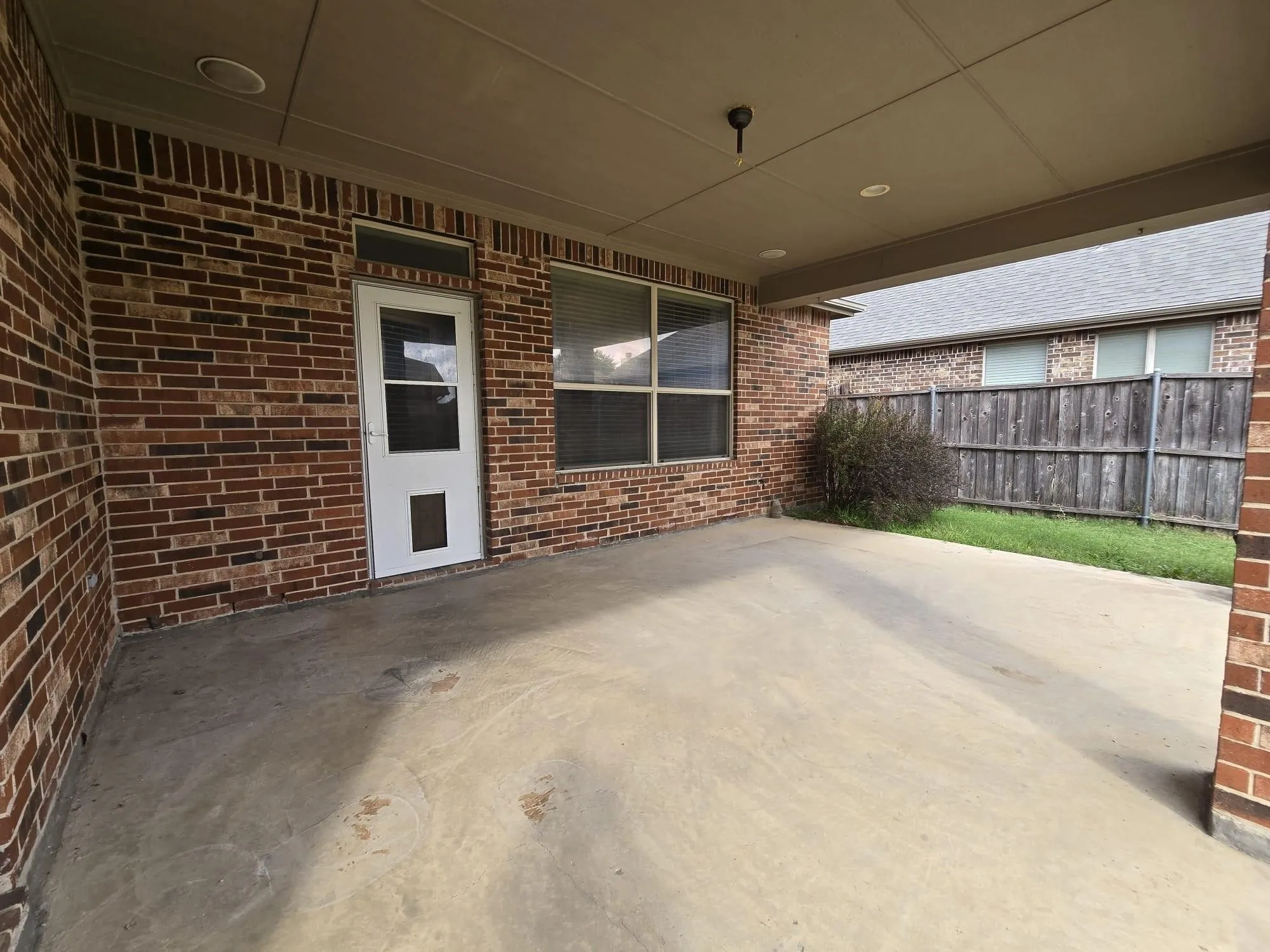 Single Family Residence For Rent in Denton County , 213 Willet Court, Little Elm, Texas 75068, 3 Bedroom, 3 Bathroom, 2 Garage spaces, 2,735 Sqft, built in 2008, mls#21389542, Real Estate Agent in Little Elm, Homes For Rent in Denton county, Homes For Rent in Little Elm, Realtor in Little Elm Texas, Real Estate Brokerage Independent Realty Texas, Luminita Cordes Realtor