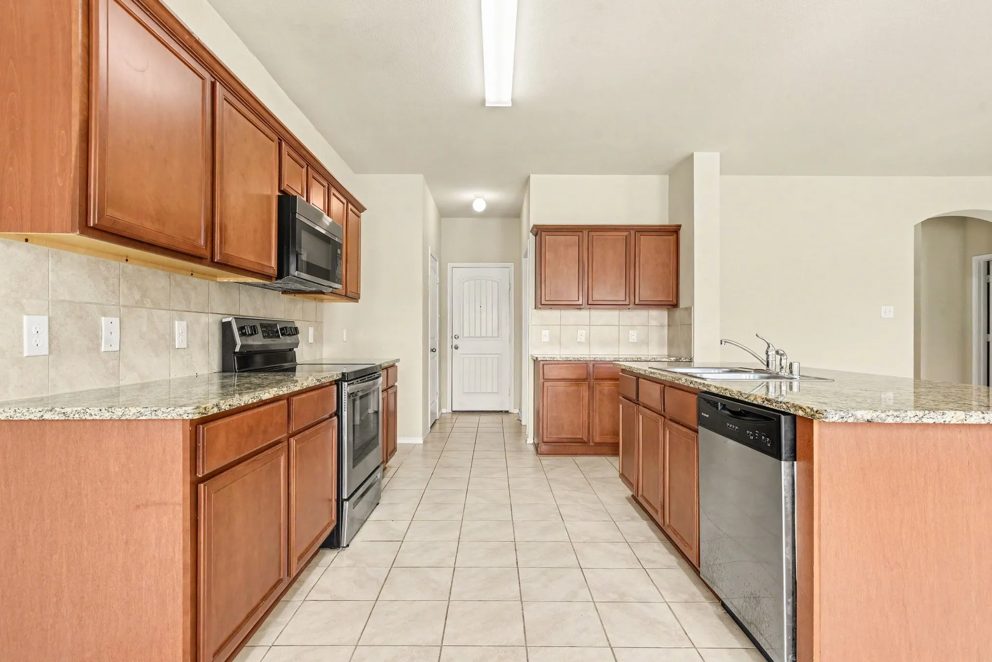Single Family Residence For Sale in Kaufman County , 2315 Julia Lane, Forney, Texas 75126, 5 Bedroom, 3 Bathroom, 2 Garage spaces, 2,671 Sqft, built in 2018, mls#21389118, Real Estate Agent in Forney, Homes For Sale in Kaufman county, Homes For Sale in Forney, Realtor in Forney Texas, Real Estate Brokerage Independent Realty Texas, Luminita Cordes Realtor