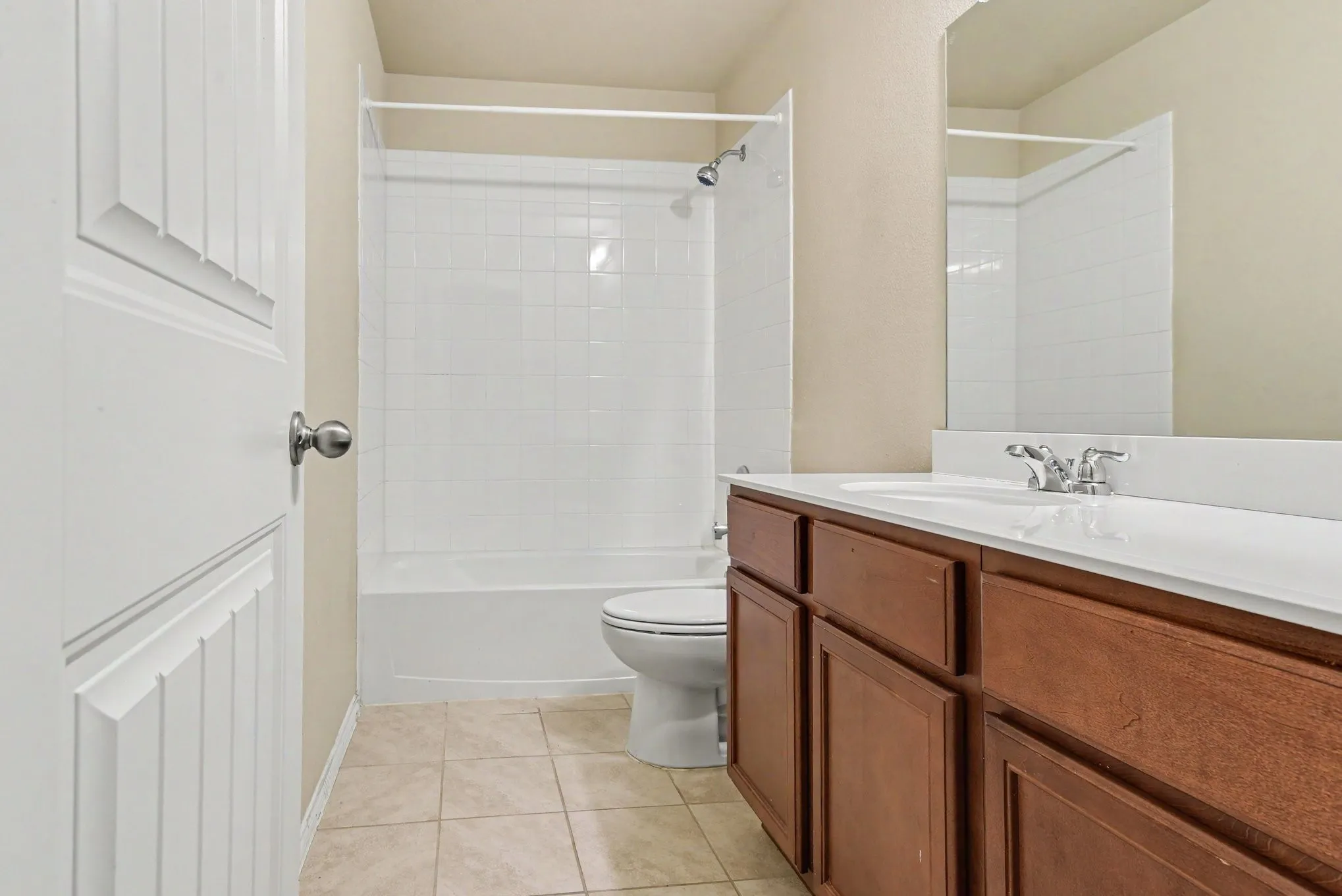 Single Family Residence For Sale in Kaufman County , 2315 Julia Lane, Forney, Texas 75126, 5 Bedroom, 3 Bathroom, 2 Garage spaces, 2,671 Sqft, built in 2018, mls#21389118, Real Estate Agent in Forney, Homes For Sale in Kaufman county, Homes For Sale in Forney, Realtor in Forney Texas, Real Estate Brokerage Independent Realty Texas, Luminita Cordes Realtor