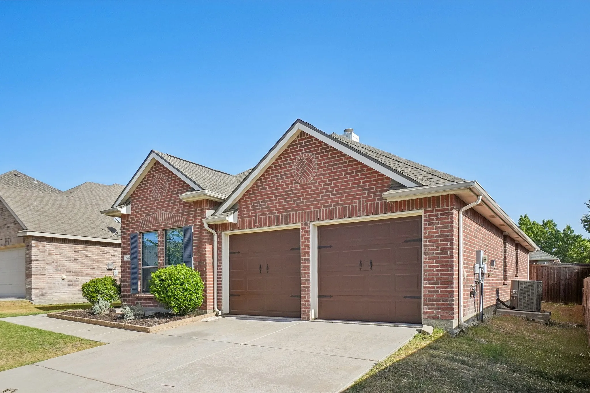 Single Family Residence For Sale in Denton County , 5530 Exeter Drive, Prosper, Texas 75078, 3 Bedroom, 2 Bathroom, 2 Garage spaces, 1,554 Sqft, built in 2008, mls#21385332, Real Estate Agent in Prosper, Homes For Sale in Denton county, Homes For Sale in Prosper, Realtor in Prosper Texas, Real Estate Brokerage Independent Realty Texas, Luminita Cordes Realtor