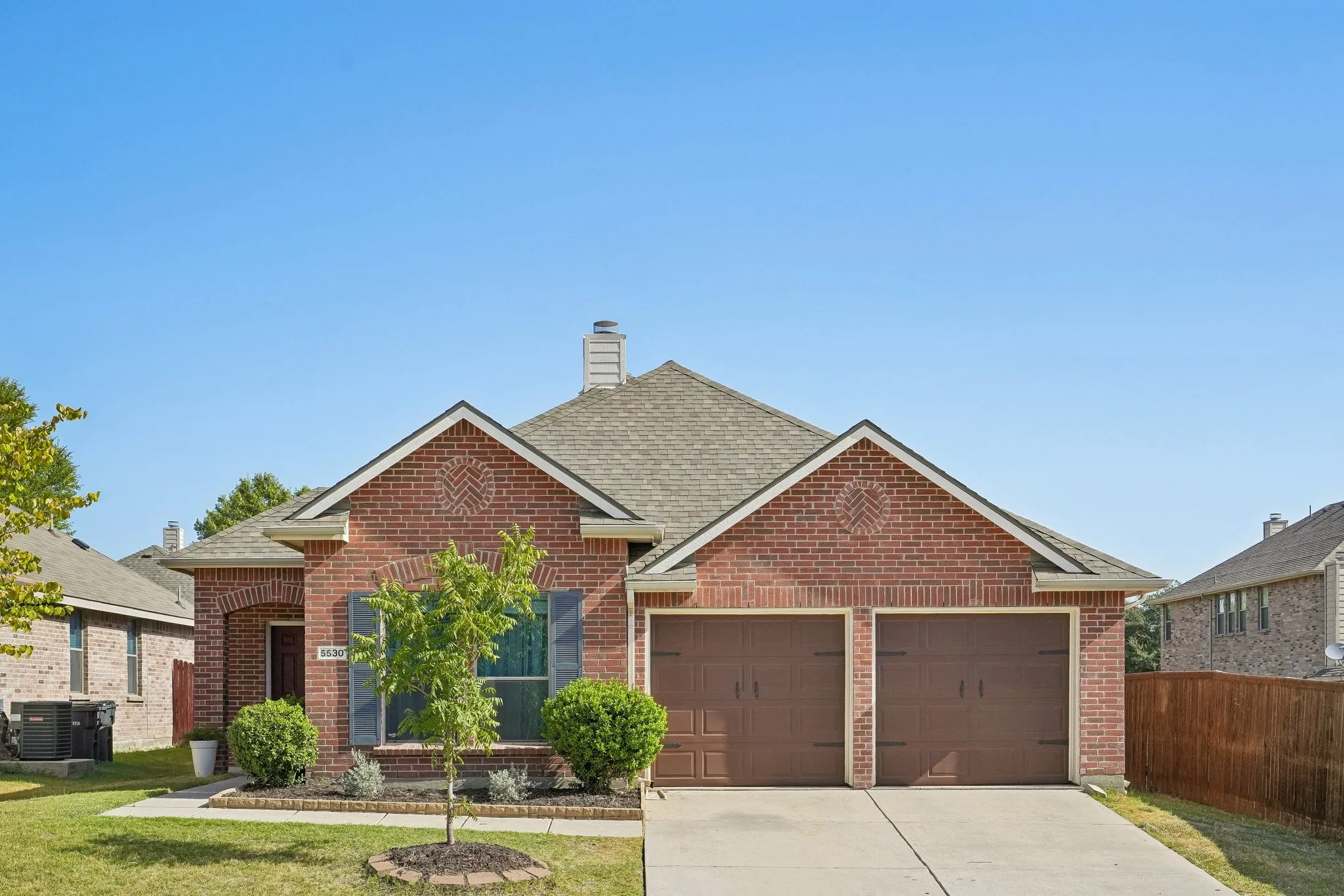 Single Family Residence For Sale in Denton County , 5530 Exeter Drive, Prosper, Texas 75078, 3 Bedroom, 2 Bathroom, 2 Garage spaces, 1,554 Sqft, built in 2008, mls#21385332, Real Estate Agent in Prosper, Homes For Sale in Denton county, Homes For Sale in Prosper, Realtor in Prosper Texas, Real Estate Brokerage Independent Realty Texas, Luminita Cordes Realtor
