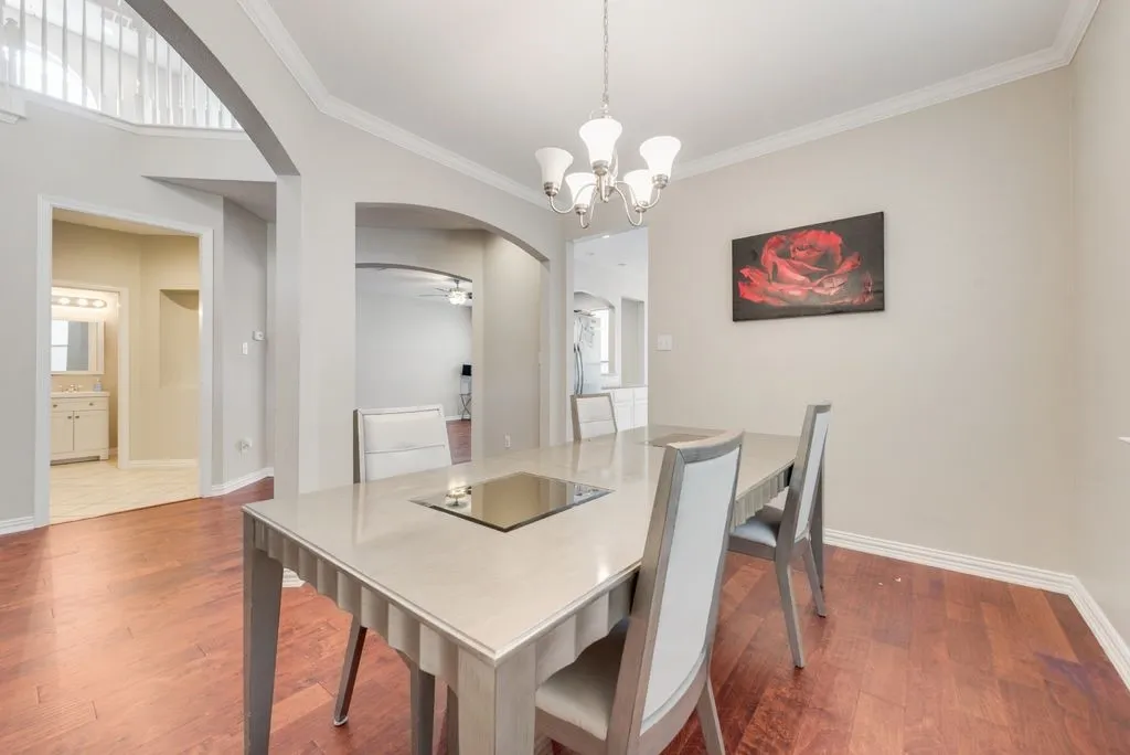 Single Family Residence For Sale in Tarrant County , 2300 Springmere Drive, Arlington, Texas 76012, 4 Bedroom, 3 Bathroom, 2 Garage spaces, 2,404 Sqft, built in 2001, mls#21387398, Real Estate Agent in Arlington, Homes For Sale in Tarrant county, Homes For Sale in Arlington, Realtor in Arlington Texas, Real Estate Brokerage Independent Realty Texas, Luminita Cordes Realtor