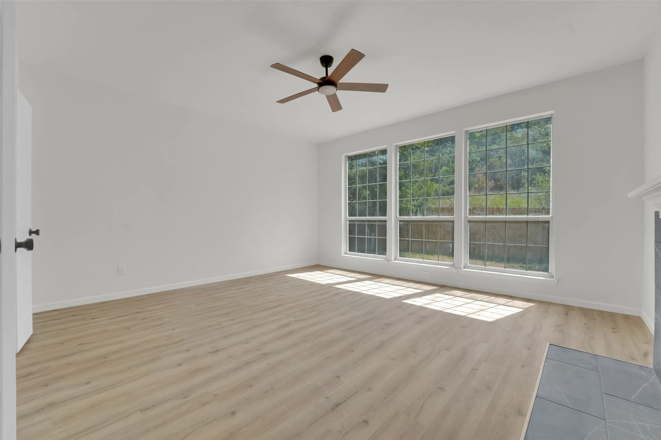 Single Family Residence For Sale in Dallas County , 8316 Autumncrest Court, Dallas, Texas 75249, 4 Bedroom, 3 Bathroom, 2 Garage spaces, 2,201 Sqft, built in 1989, mls#21385366, Real Estate Agent in Dallas, Homes For Sale in Dallas county, Homes For Sale in Dallas, Realtor in Dallas Texas, Real Estate Brokerage Independent Realty Texas, Luminita Cordes Realtor