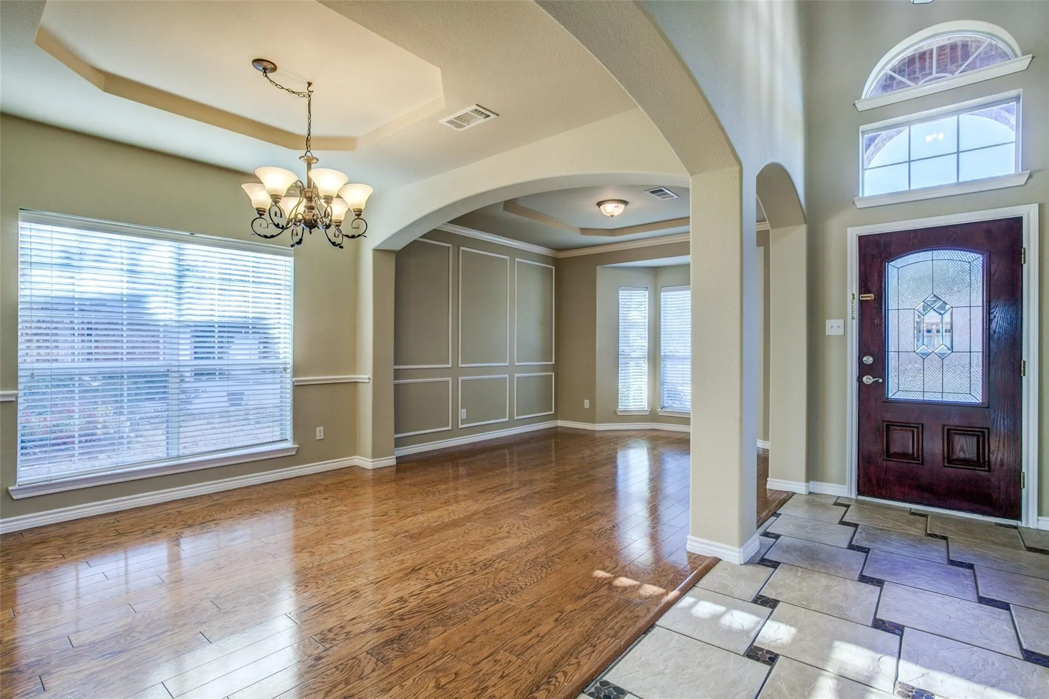 Single Family Residence For Sale in Dallas County , 8406 Royal Montreal Drive, Rowlett, Texas 75089, 5 Bedroom, 4 Bathroom, 2 Garage spaces, 3,214 Sqft, built in 2003, mls#21386703, Real Estate Agent in Rowlett, Homes For Sale in Dallas county, Homes For Sale in Rowlett, Realtor in Rowlett Texas, Real Estate Brokerage Independent Realty Texas, Luminita Cordes Realtor