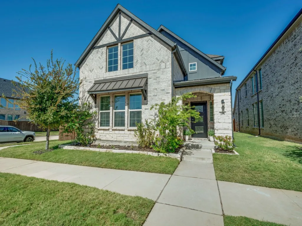 Single Family Residence For Sale in Denton County , 2076 Barx Drive, Little Elm, Texas 75068, 4 Bedroom, 4 Bathroom, 2 Garage spaces, 3,100 Sqft, built in 2022, mls#21386106, Real Estate Agent in Little Elm, Homes For Sale in Denton county, Homes For Sale in Little Elm, Realtor in Little Elm Texas, Real Estate Brokerage Independent Realty Texas, Luminita Cordes Realtor