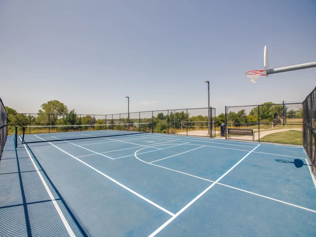 Multi-sport court