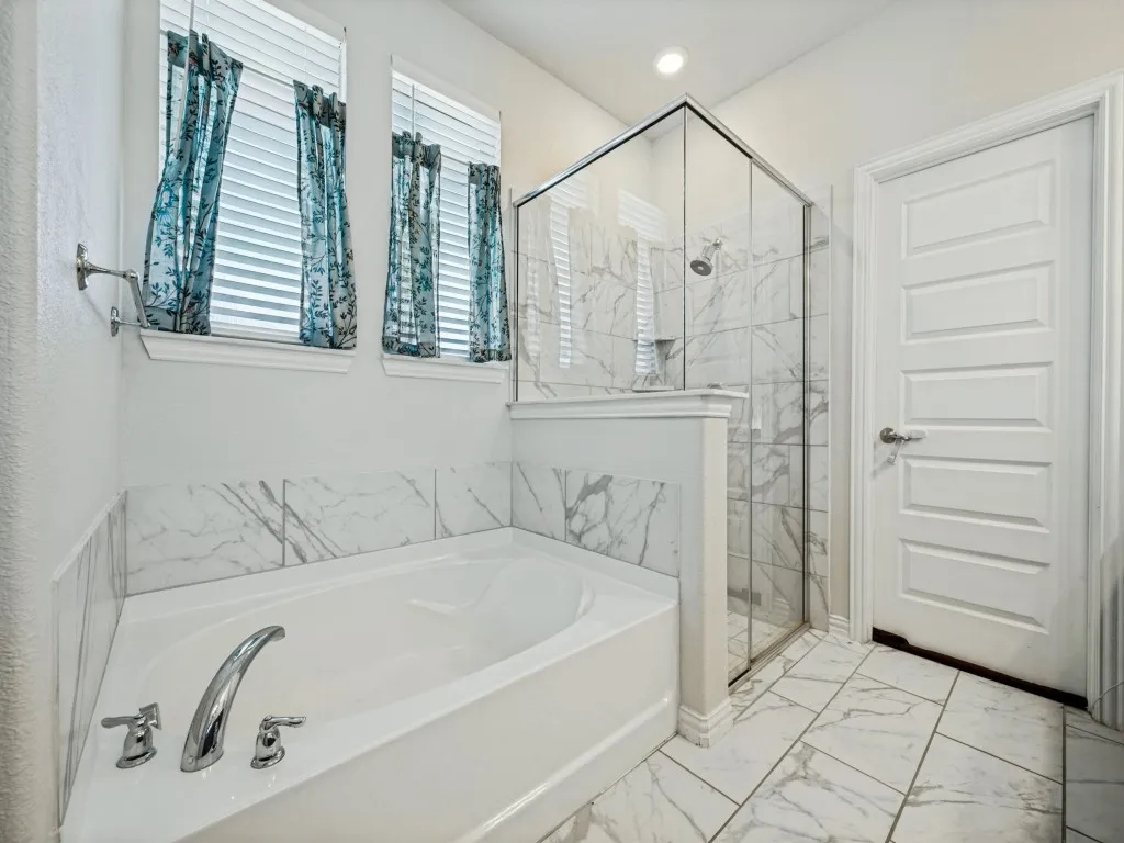 Single Family Residence For Sale in Denton County , 2076 Barx Drive, Little Elm, Texas 75068, 4 Bedroom, 4 Bathroom, 2 Garage spaces, 3,100 Sqft, built in 2022, mls#21386106, Real Estate Agent in Little Elm, Homes For Sale in Denton county, Homes For Sale in Little Elm, Realtor in Little Elm Texas, Real Estate Brokerage Independent Realty Texas, Luminita Cordes Realtor