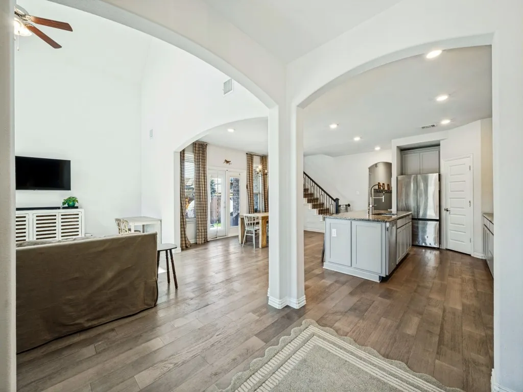 Single Family Residence For Sale in Denton County , 2076 Barx Drive, Little Elm, Texas 75068, 4 Bedroom, 4 Bathroom, 2 Garage spaces, 3,100 Sqft, built in 2022, mls#21386106, Real Estate Agent in Little Elm, Homes For Sale in Denton county, Homes For Sale in Little Elm, Realtor in Little Elm Texas, Real Estate Brokerage Independent Realty Texas, Luminita Cordes Realtor