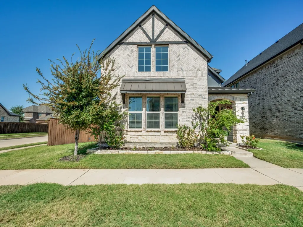 Single Family Residence For Sale in Denton County , 2076 Barx Drive, Little Elm, Texas 75068, 4 Bedroom, 4 Bathroom, 2 Garage spaces, 3,100 Sqft, built in 2022, mls#21386106, Real Estate Agent in Little Elm, Homes For Sale in Denton county, Homes For Sale in Little Elm, Realtor in Little Elm Texas, Real Estate Brokerage Independent Realty Texas, Luminita Cordes Realtor