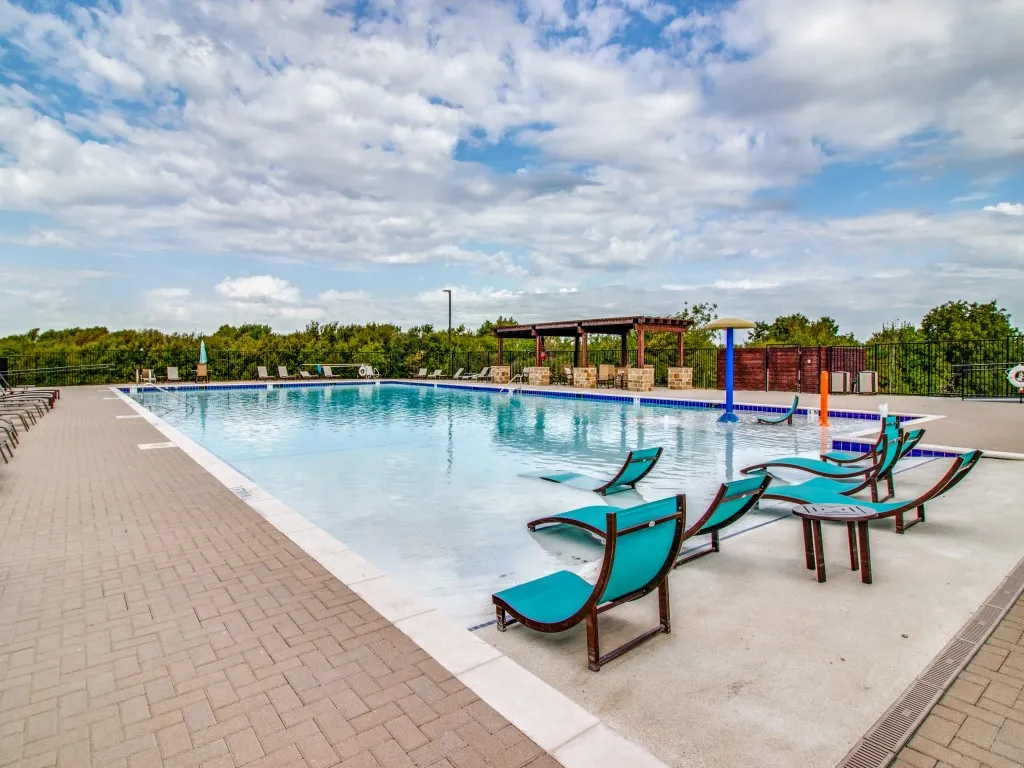 Community pool