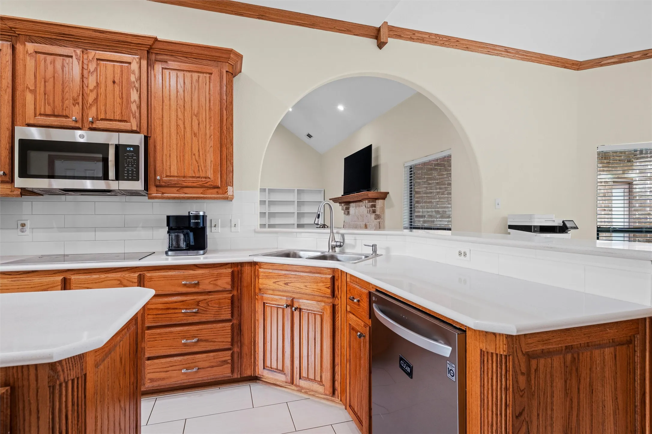 Single Family Residence For Sale in Ellis County , 7241 Colwell Drive, Midlothian, Texas 76065, 6 Bedroom, 3 Bathroom, 2 Garage spaces, 3,189 Sqft, built in 2005, mls#21389519, Real Estate Agent in Midlothian, Homes For Sale in Ellis county, Homes For Sale in Midlothian, Realtor in Midlothian Texas, Real Estate Brokerage Independent Realty Texas, Luminita Cordes Realtor