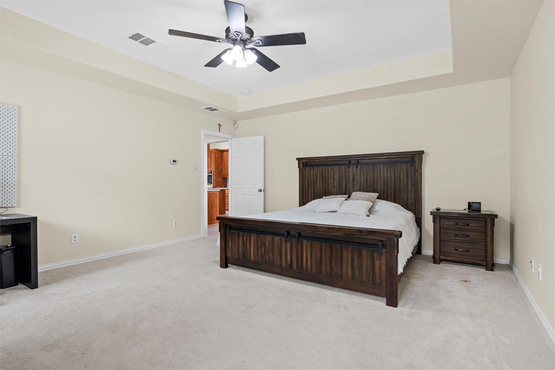 Single Family Residence For Sale in Ellis County , 7241 Colwell Drive, Midlothian, Texas 76065, 6 Bedroom, 3 Bathroom, 2 Garage spaces, 3,189 Sqft, built in 2005, mls#21389519, Real Estate Agent in Midlothian, Homes For Sale in Ellis county, Homes For Sale in Midlothian, Realtor in Midlothian Texas, Real Estate Brokerage Independent Realty Texas, Luminita Cordes Realtor