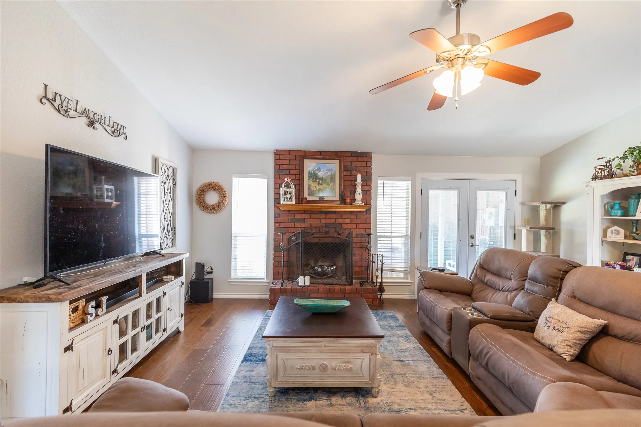 Single Family Residence For Sale in Callahan County , 1807 Sandpiper Drive, Clyde, Texas 79510, 3 Bedroom, 2 Bathroom, 2 Garage spaces, 1,848 Sqft, built in 1996, mls#21389560, Real Estate Agent in Clyde, Homes For Sale in Callahan county, Homes For Sale in Clyde, Realtor in Clyde Texas, Real Estate Brokerage Independent Realty Texas, Luminita Cordes Realtor