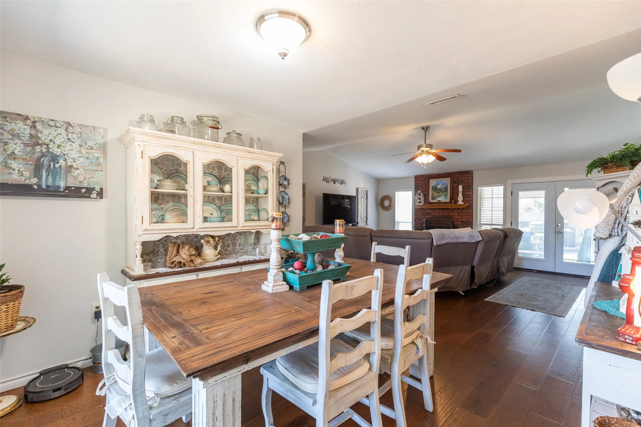 Single Family Residence For Sale in Callahan County , 1807 Sandpiper Drive, Clyde, Texas 79510, 3 Bedroom, 2 Bathroom, 2 Garage spaces, 1,848 Sqft, built in 1996, mls#21389560, Real Estate Agent in Clyde, Homes For Sale in Callahan county, Homes For Sale in Clyde, Realtor in Clyde Texas, Real Estate Brokerage Independent Realty Texas, Luminita Cordes Realtor