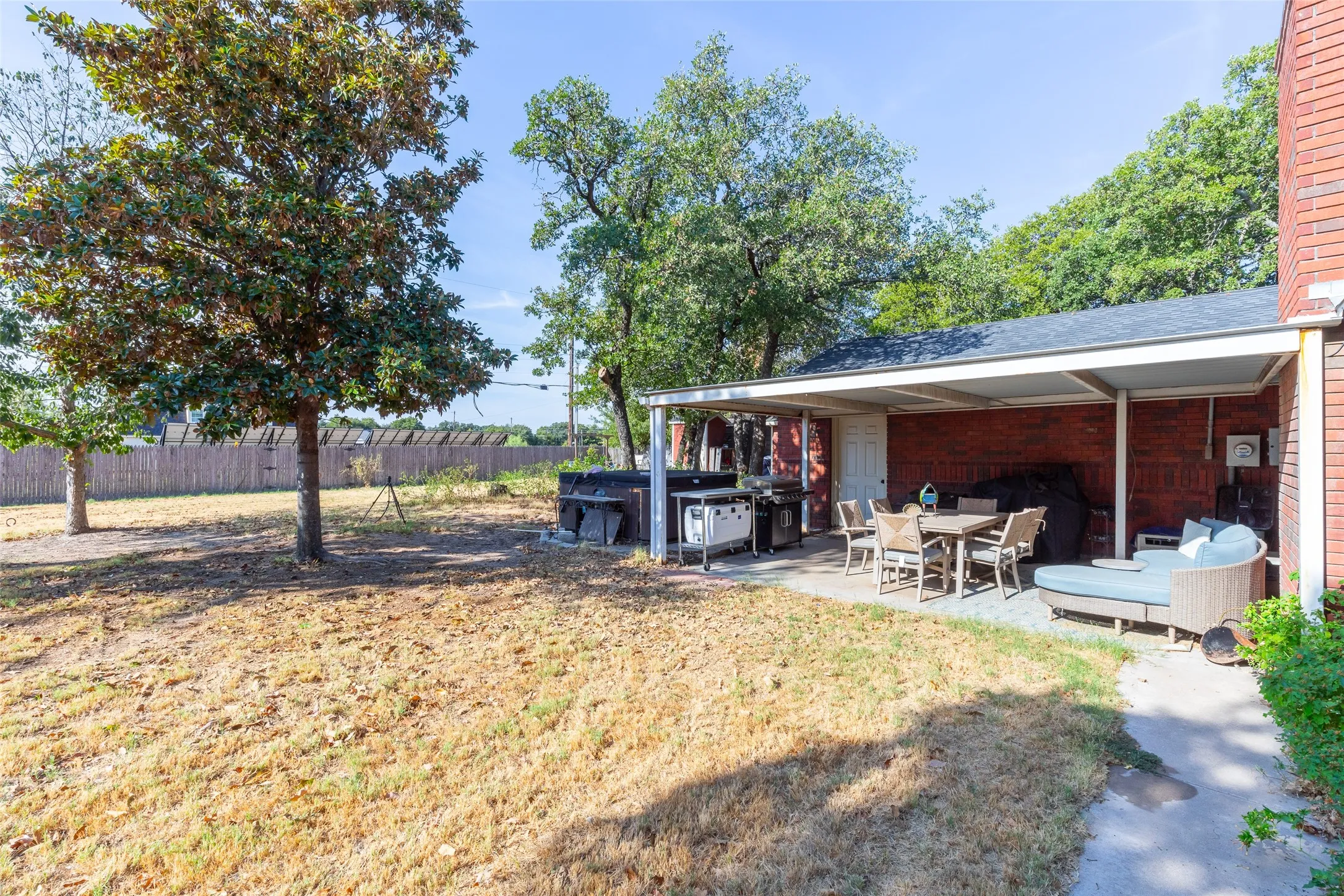 Single Family Residence For Sale in Callahan County , 1807 Sandpiper Drive, Clyde, Texas 79510, 3 Bedroom, 2 Bathroom, 2 Garage spaces, 1,848 Sqft, built in 1996, mls#21389560, Real Estate Agent in Clyde, Homes For Sale in Callahan county, Homes For Sale in Clyde, Realtor in Clyde Texas, Real Estate Brokerage Independent Realty Texas, Luminita Cordes Realtor