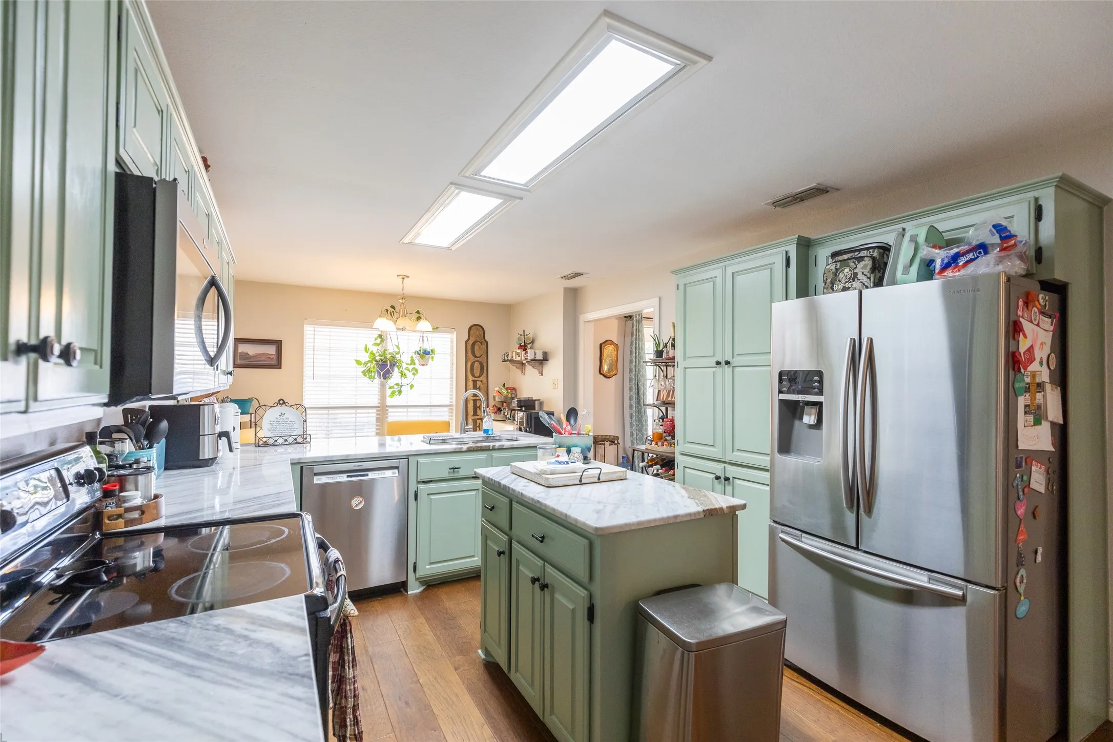 Single Family Residence For Sale in Callahan County , 1807 Sandpiper Drive, Clyde, Texas 79510, 3 Bedroom, 2 Bathroom, 2 Garage spaces, 1,848 Sqft, built in 1996, mls#21389560, Real Estate Agent in Clyde, Homes For Sale in Callahan county, Homes For Sale in Clyde, Realtor in Clyde Texas, Real Estate Brokerage Independent Realty Texas, Luminita Cordes Realtor