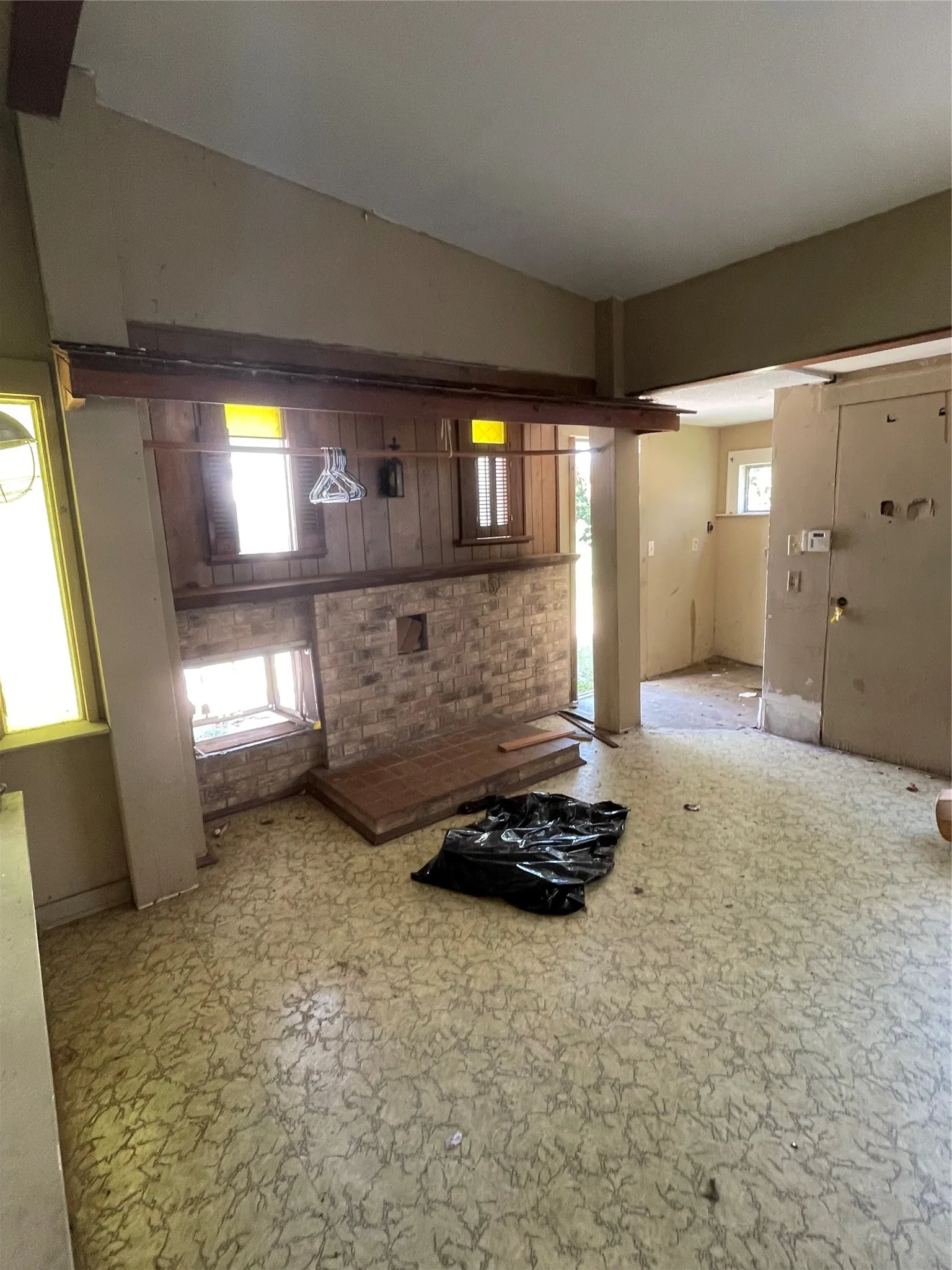 Office For Rent in Henderson County , 411 Corsicana Street E, Athens, Texas 75751, 0, 0, Garage spaces, 0 Sqft, built in 1930, mls#21388132, Real Estate Agent in Athens, Homes For Rent in Henderson county, Homes For Rent in Athens, Realtor in Athens Texas, Real Estate Brokerage Independent Realty Texas, Luminita Cordes Realtor