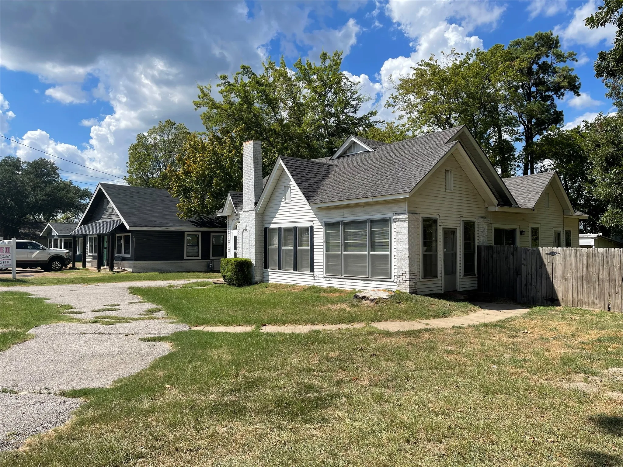 Office For Rent in Henderson County , 411 Corsicana Street E, Athens, Texas 75751, 0, 0, Garage spaces, 0 Sqft, built in 1930, mls#21388132, Real Estate Agent in Athens, Homes For Rent in Henderson county, Homes For Rent in Athens, Realtor in Athens Texas, Real Estate Brokerage Independent Realty Texas, Luminita Cordes Realtor