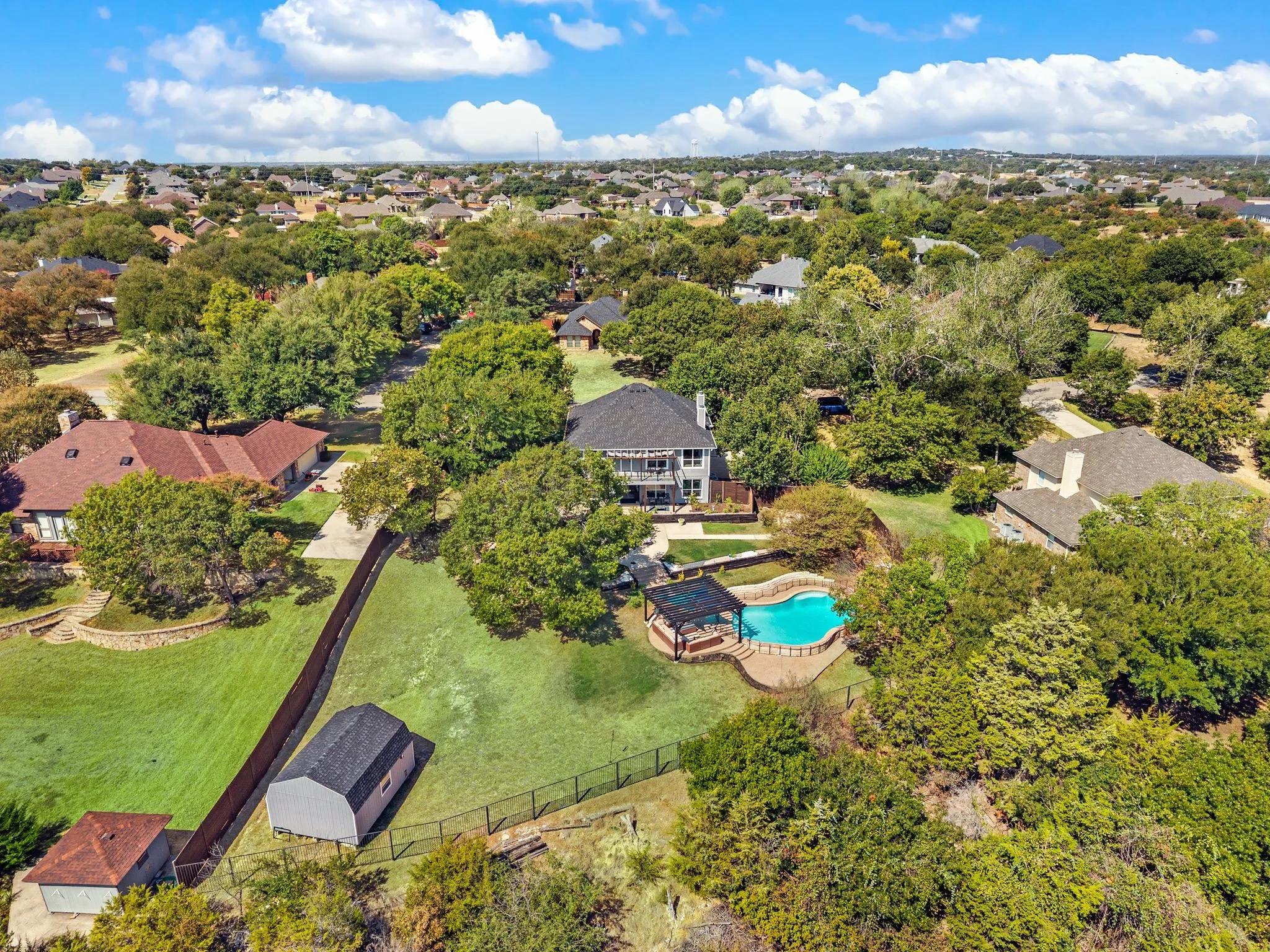 Single Family Residence For Sale in Parker County , 230 Hidden Acres Lane, Weatherford, Texas 76087, 4 Bedroom, 3 Bathroom, 2 Garage spaces, 2,796 Sqft, built in 2001, mls#21389292, Real Estate Agent in Weatherford, Homes For Sale in Parker county, Homes For Sale in Weatherford, Realtor in Weatherford Texas, Real Estate Brokerage Independent Realty Texas, Luminita Cordes Realtor