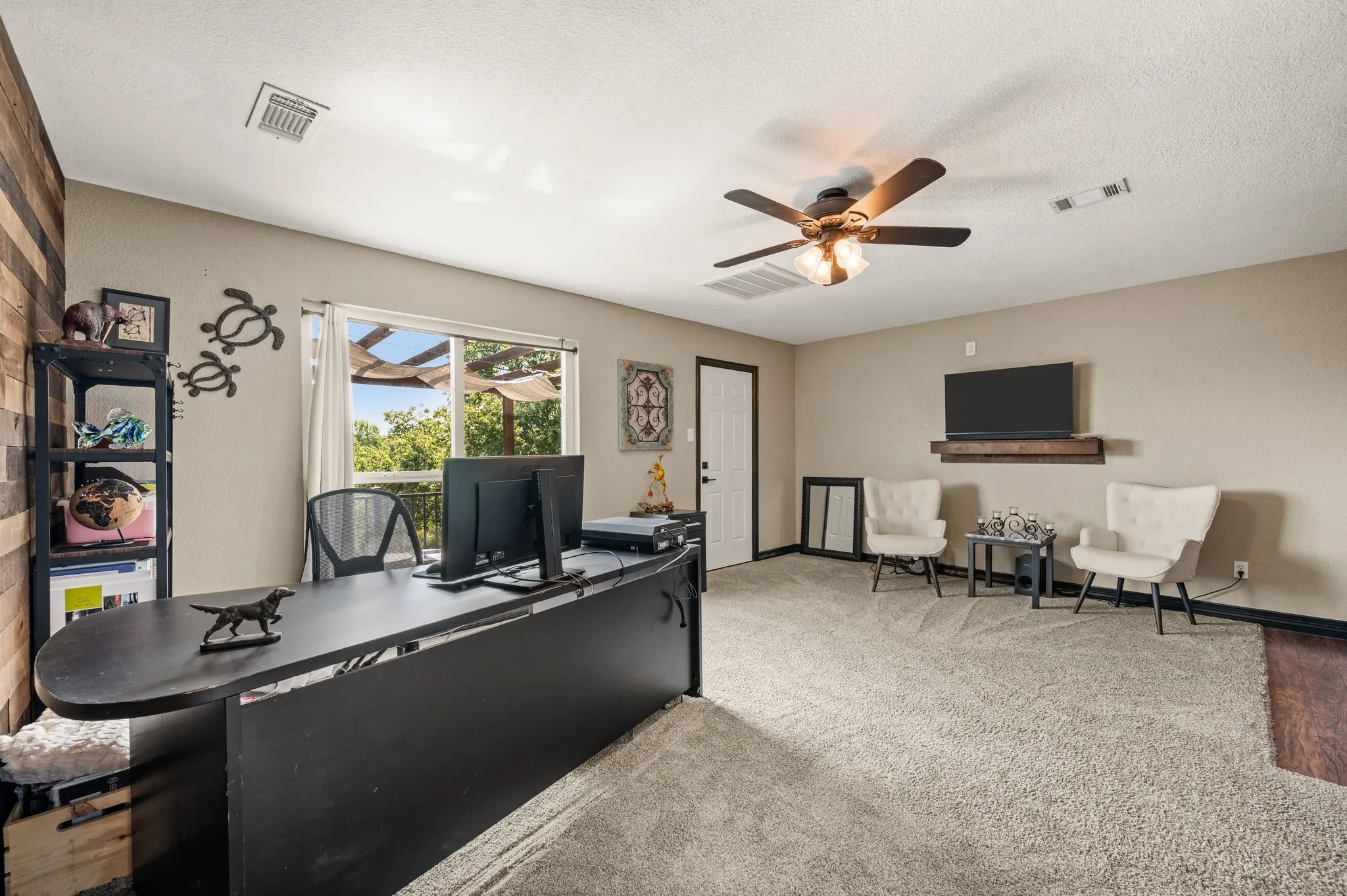 Single Family Residence For Sale in Parker County , 230 Hidden Acres Lane, Weatherford, Texas 76087, 4 Bedroom, 3 Bathroom, 2 Garage spaces, 2,796 Sqft, built in 2001, mls#21389292, Real Estate Agent in Weatherford, Homes For Sale in Parker county, Homes For Sale in Weatherford, Realtor in Weatherford Texas, Real Estate Brokerage Independent Realty Texas, Luminita Cordes Realtor