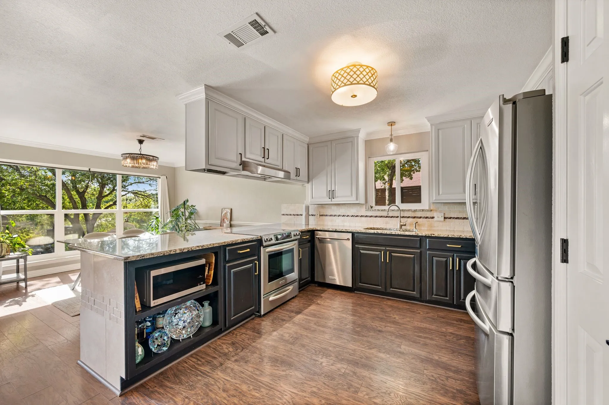 Single Family Residence For Sale in Parker County , 230 Hidden Acres Lane, Weatherford, Texas 76087, 4 Bedroom, 3 Bathroom, 2 Garage spaces, 2,796 Sqft, built in 2001, mls#21389292, Real Estate Agent in Weatherford, Homes For Sale in Parker county, Homes For Sale in Weatherford, Realtor in Weatherford Texas, Real Estate Brokerage Independent Realty Texas, Luminita Cordes Realtor