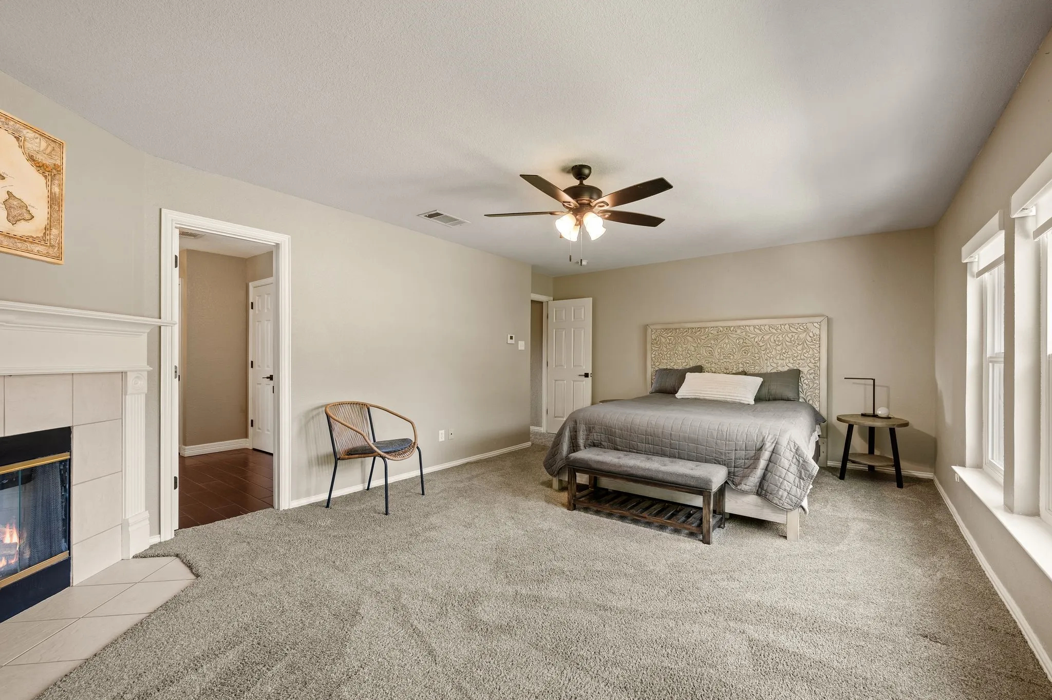 Single Family Residence For Sale in Parker County , 230 Hidden Acres Lane, Weatherford, Texas 76087, 4 Bedroom, 3 Bathroom, 2 Garage spaces, 2,796 Sqft, built in 2001, mls#21389292, Real Estate Agent in Weatherford, Homes For Sale in Parker county, Homes For Sale in Weatherford, Realtor in Weatherford Texas, Real Estate Brokerage Independent Realty Texas, Luminita Cordes Realtor