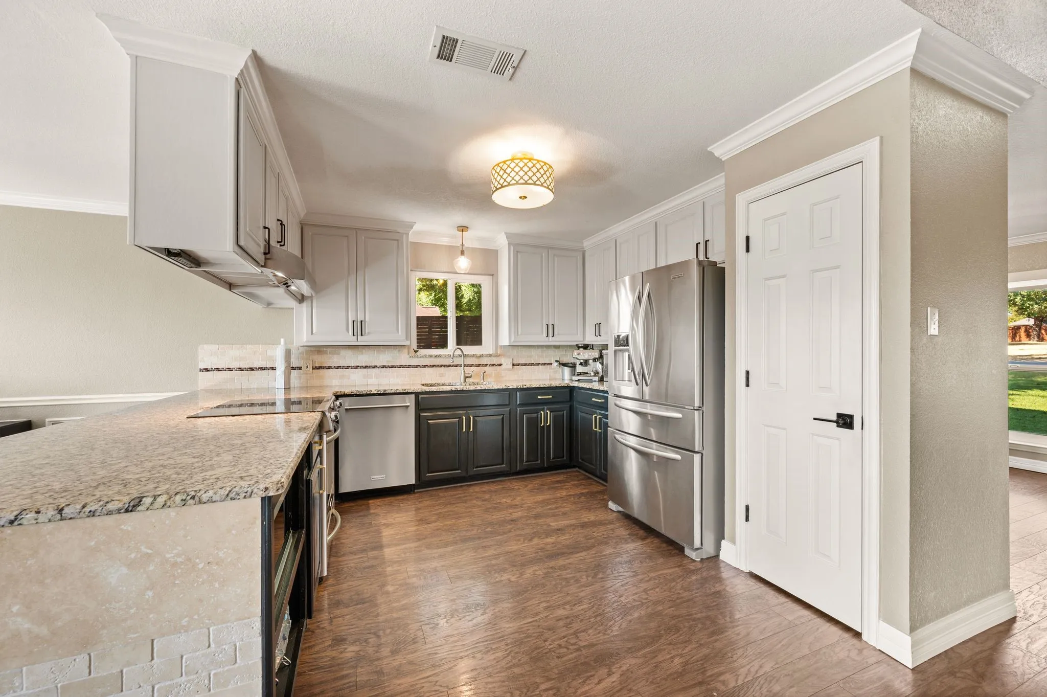 Single Family Residence For Sale in Parker County , 230 Hidden Acres Lane, Weatherford, Texas 76087, 4 Bedroom, 3 Bathroom, 2 Garage spaces, 2,796 Sqft, built in 2001, mls#21389292, Real Estate Agent in Weatherford, Homes For Sale in Parker county, Homes For Sale in Weatherford, Realtor in Weatherford Texas, Real Estate Brokerage Independent Realty Texas, Luminita Cordes Realtor