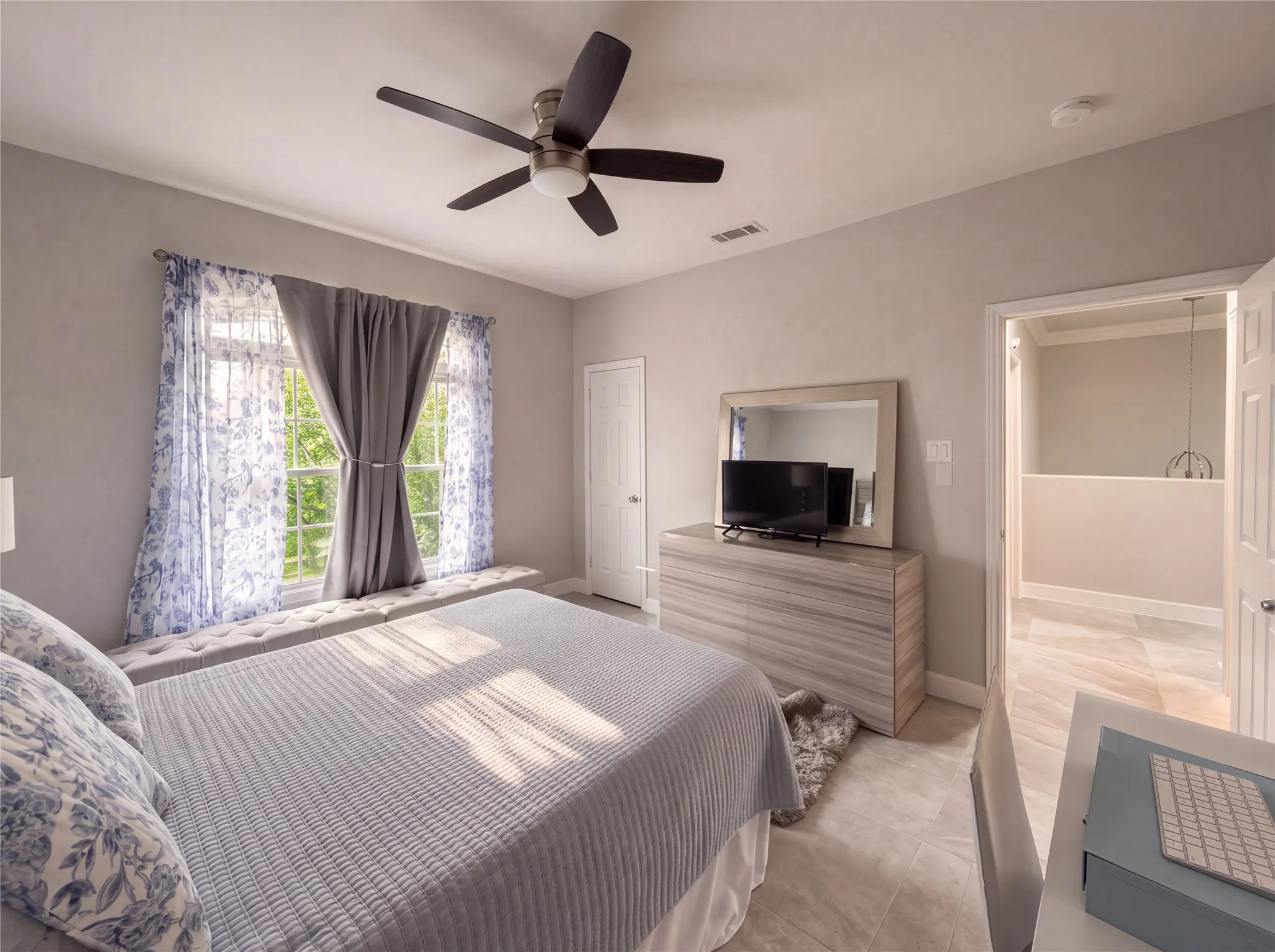 Townhouse For Sale in Dallas County , 4228 Spyglass Hill Lane, Irving, Texas 75038, 3 Bedroom, 3 Bathroom, 2 Garage spaces, 2,139 Sqft, built in 1998, mls#21388137, Real Estate Agent in Irving, Homes For Sale in Dallas county, Homes For Sale in Irving, Realtor in Irving Texas, Real Estate Brokerage Independent Realty Texas, Luminita Cordes Realtor