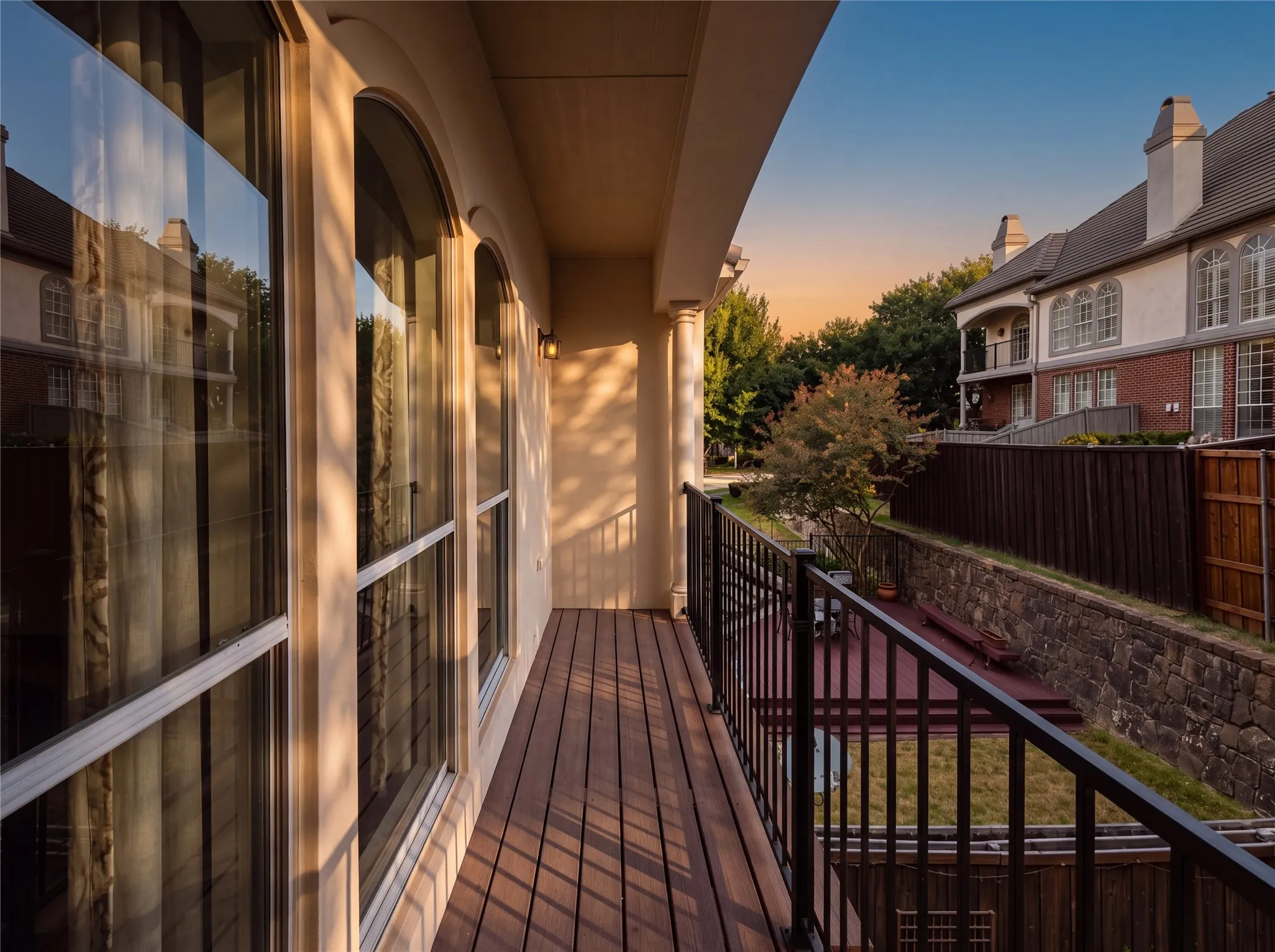 Townhouse For Sale in Dallas County , 4228 Spyglass Hill Lane, Irving, Texas 75038, 3 Bedroom, 3 Bathroom, 2 Garage spaces, 2,139 Sqft, built in 1998, mls#21388137, Real Estate Agent in Irving, Homes For Sale in Dallas county, Homes For Sale in Irving, Realtor in Irving Texas, Real Estate Brokerage Independent Realty Texas, Luminita Cordes Realtor