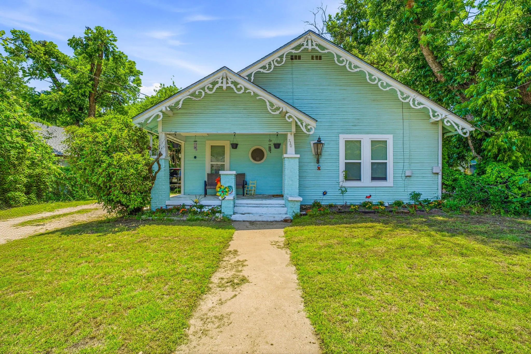 Single Family Residence For Rent in Erath County , 730 N Ollie Street, Stephenville, Texas 76401, 3 Bedroom, 2 Bathroom, Garage spaces, 1,482 Sqft, built in 1925, mls#21389436, Real Estate Agent in Stephenville, Homes For Rent in Erath county, Homes For Rent in Stephenville, Realtor in Stephenville Texas, Real Estate Brokerage Independent Realty Texas, Luminita Cordes Realtor