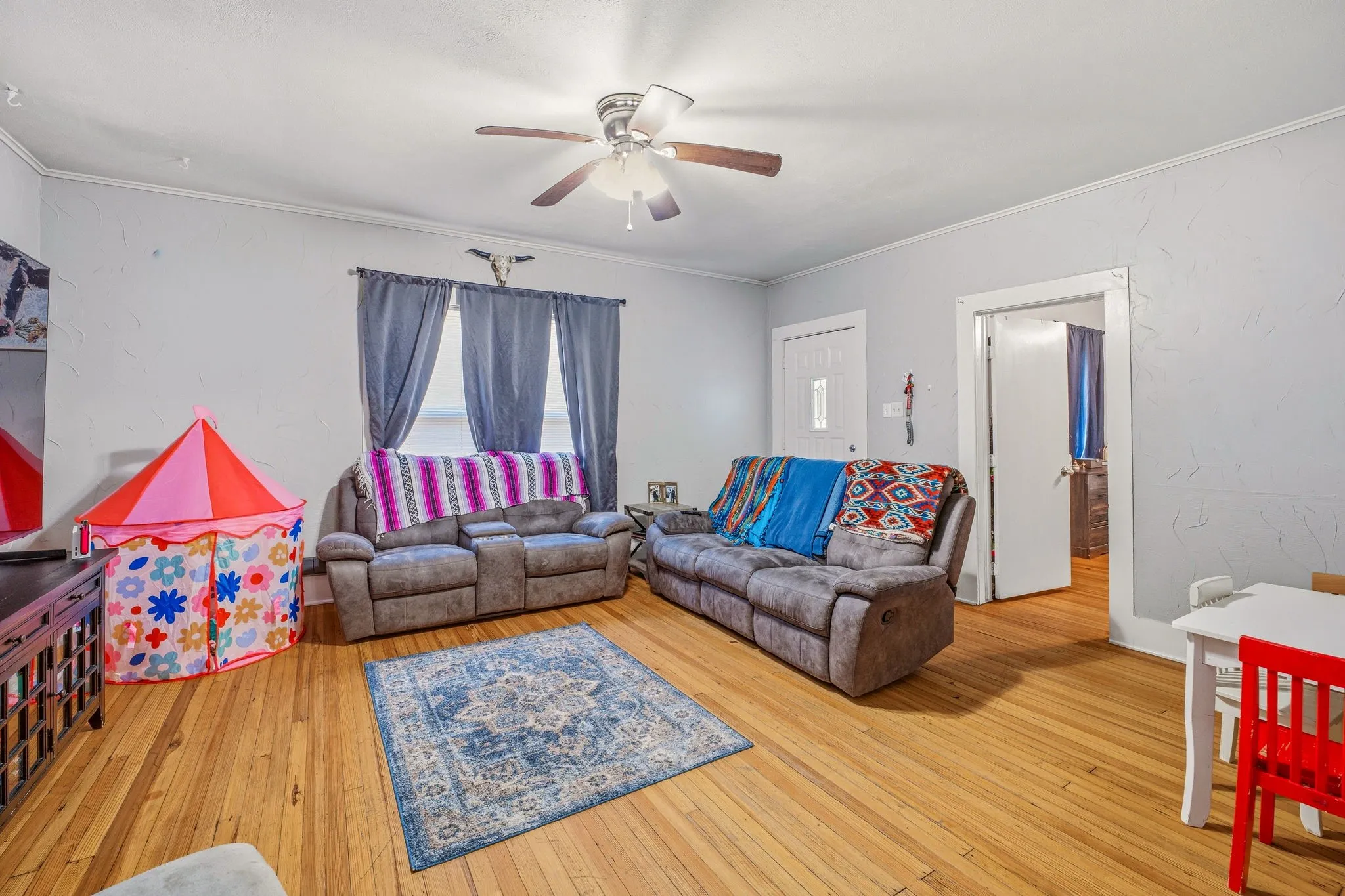 Single Family Residence For Rent in Erath County , 730 N Ollie Street, Stephenville, Texas 76401, 3 Bedroom, 2 Bathroom, Garage spaces, 1,482 Sqft, built in 1925, mls#21389436, Real Estate Agent in Stephenville, Homes For Rent in Erath county, Homes For Rent in Stephenville, Realtor in Stephenville Texas, Real Estate Brokerage Independent Realty Texas, Luminita Cordes Realtor