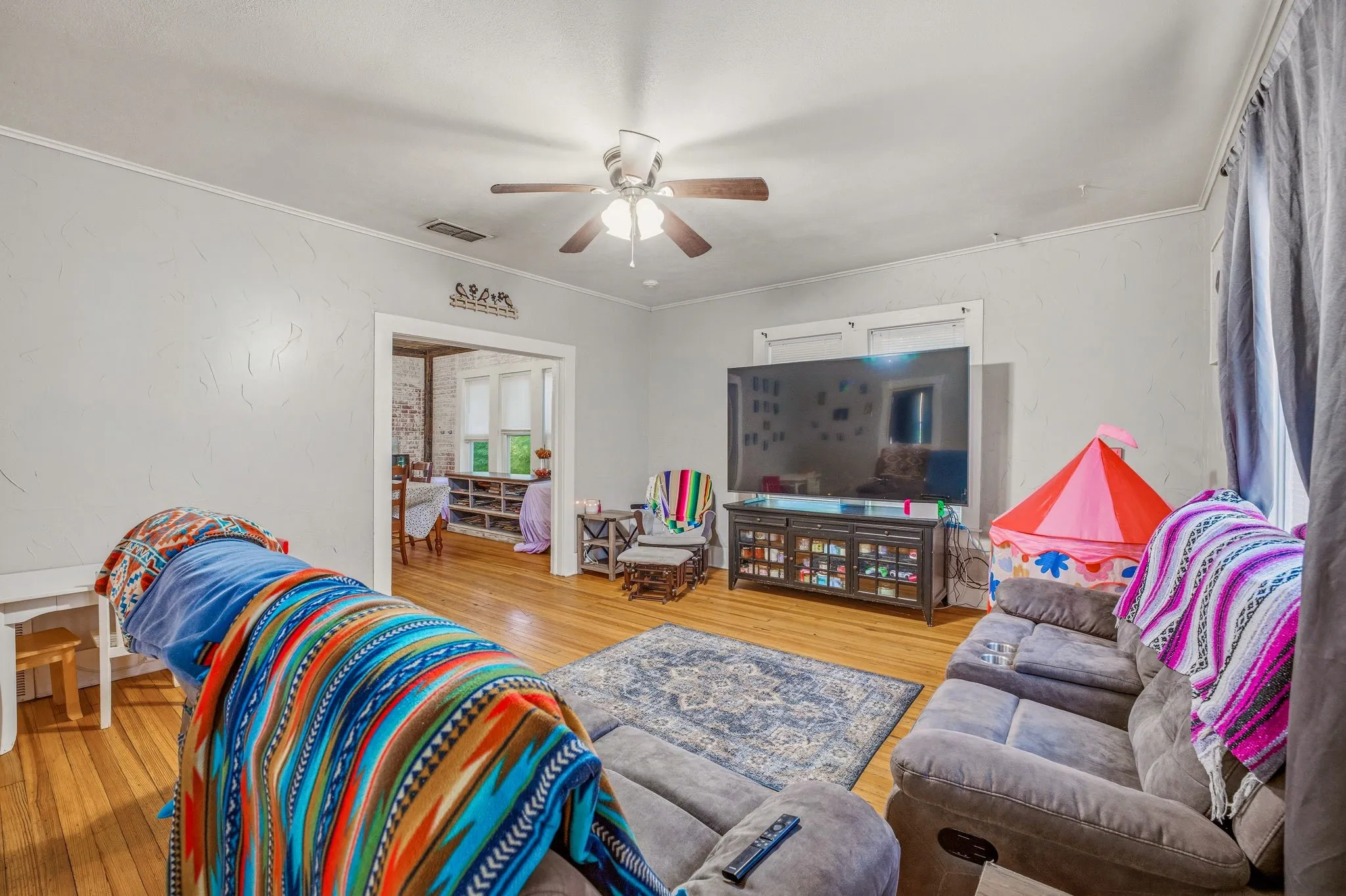 Single Family Residence For Rent in Erath County , 730 N Ollie Street, Stephenville, Texas 76401, 3 Bedroom, 2 Bathroom, Garage spaces, 1,482 Sqft, built in 1925, mls#21389436, Real Estate Agent in Stephenville, Homes For Rent in Erath county, Homes For Rent in Stephenville, Realtor in Stephenville Texas, Real Estate Brokerage Independent Realty Texas, Luminita Cordes Realtor