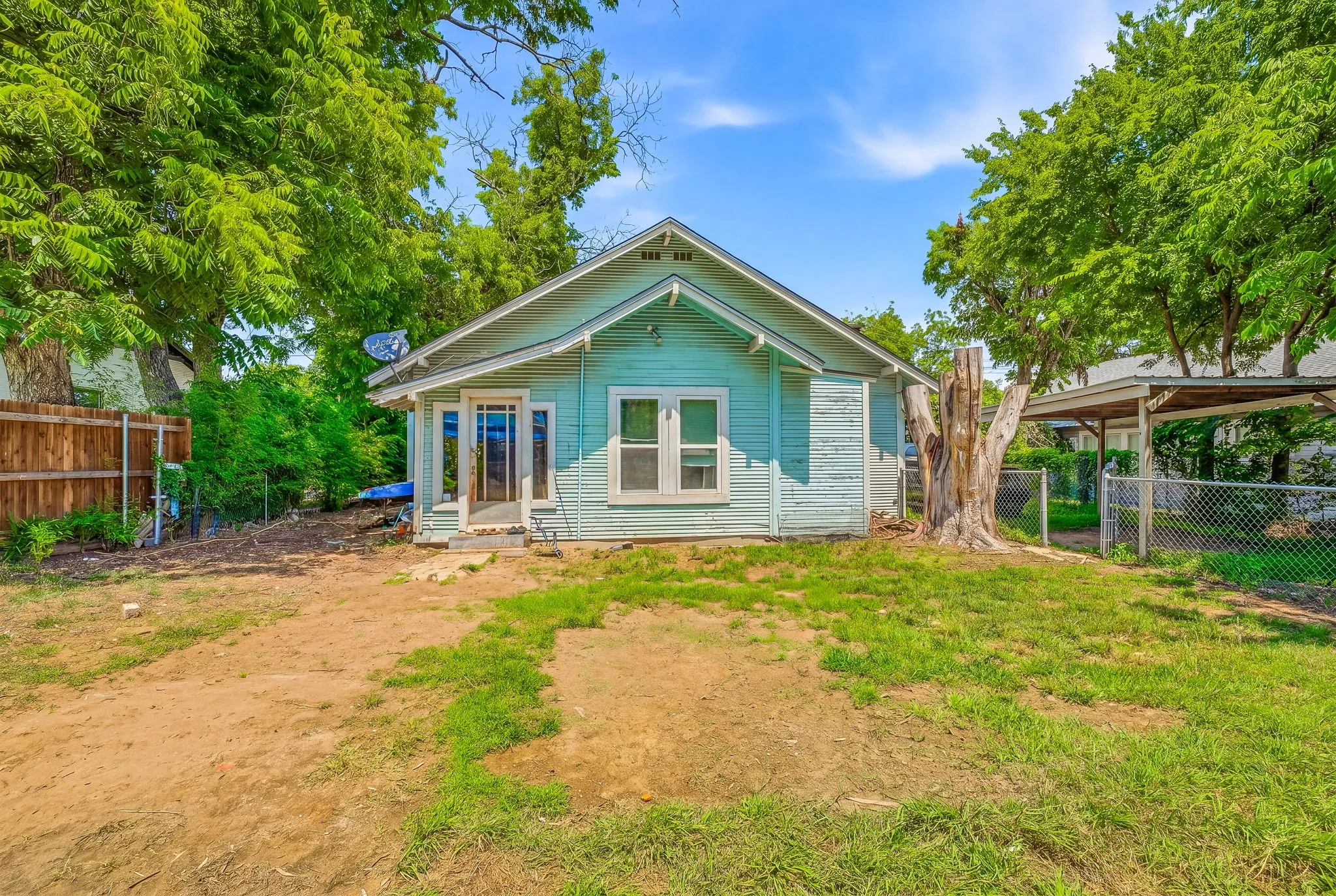 Single Family Residence For Rent in Erath County , 730 N Ollie Street, Stephenville, Texas 76401, 3 Bedroom, 2 Bathroom, Garage spaces, 1,482 Sqft, built in 1925, mls#21389436, Real Estate Agent in Stephenville, Homes For Rent in Erath county, Homes For Rent in Stephenville, Realtor in Stephenville Texas, Real Estate Brokerage Independent Realty Texas, Luminita Cordes Realtor