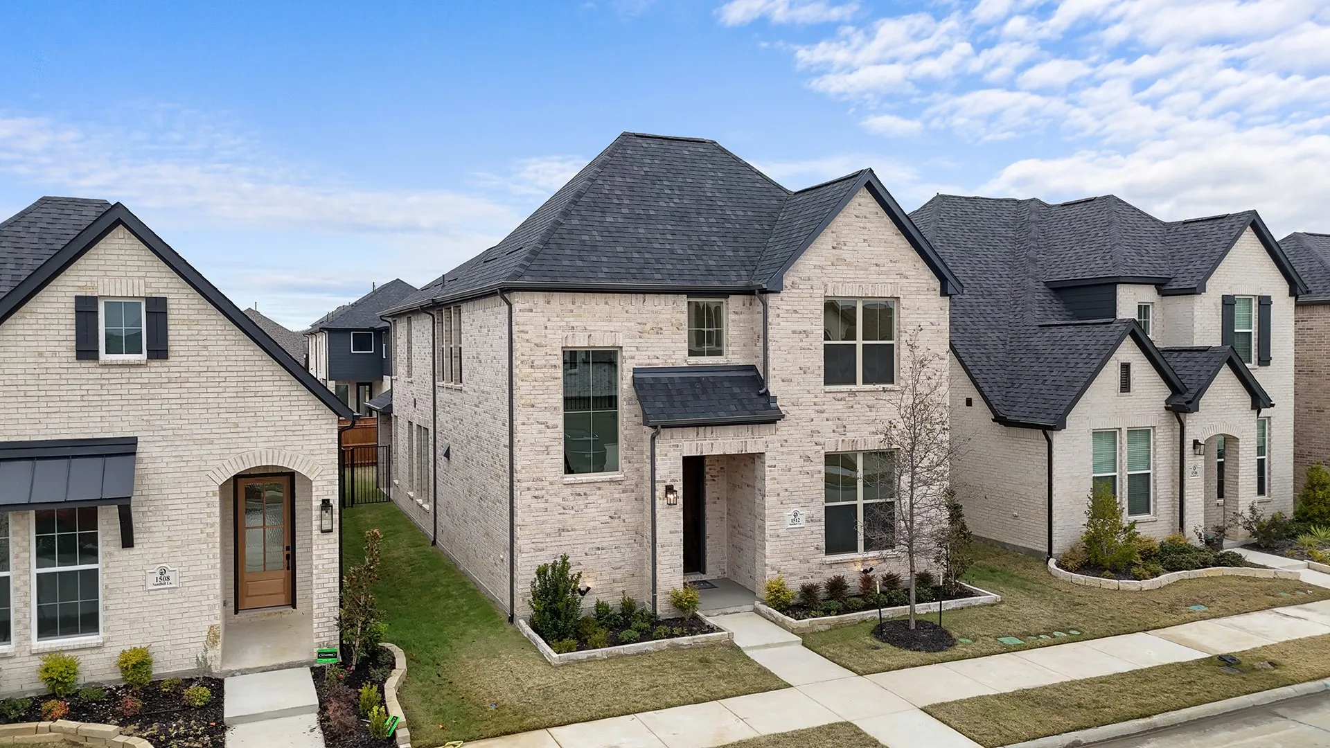 Single Family Residence For Sale in Collin County , 1512 Sandhill Lane, Celina, Texas 75009, 3 Bedroom, 3 Bathroom, 2 Garage spaces, 2,495 Sqft, built in 2025, mls#21389575, Real Estate Agent in Celina, Homes For Sale in Collin county, Homes For Sale in Celina, Realtor in Celina Texas, Real Estate Brokerage Independent Realty Texas, Luminita Cordes Realtor