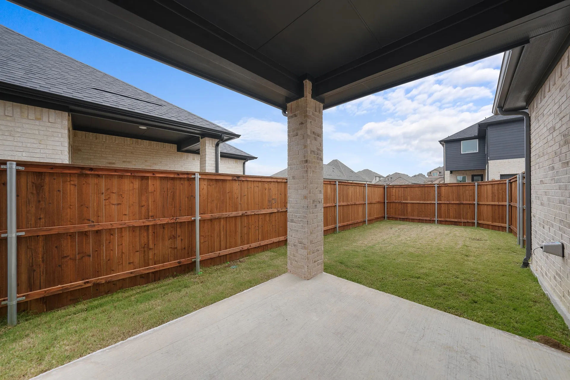 Single Family Residence For Sale in Collin County , 1512 Sandhill Lane, Celina, Texas 75009, 3 Bedroom, 3 Bathroom, 2 Garage spaces, 2,495 Sqft, built in 2025, mls#21389575, Real Estate Agent in Celina, Homes For Sale in Collin county, Homes For Sale in Celina, Realtor in Celina Texas, Real Estate Brokerage Independent Realty Texas, Luminita Cordes Realtor