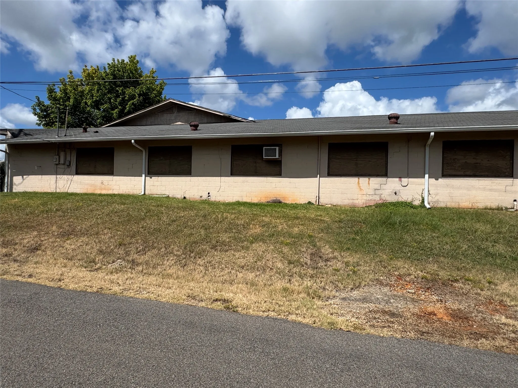 Office For Sale in Anderson County , 706 N Perry Street 1, Palestine, Texas 75801, 0, 0, Garage spaces, 0 Sqft, built in 1962, mls#21389581, Real Estate Agent in Palestine, Homes For Sale in Anderson county, Homes For Sale in Palestine, Realtor in Palestine Texas, Real Estate Brokerage Independent Realty Texas, Luminita Cordes Realtor