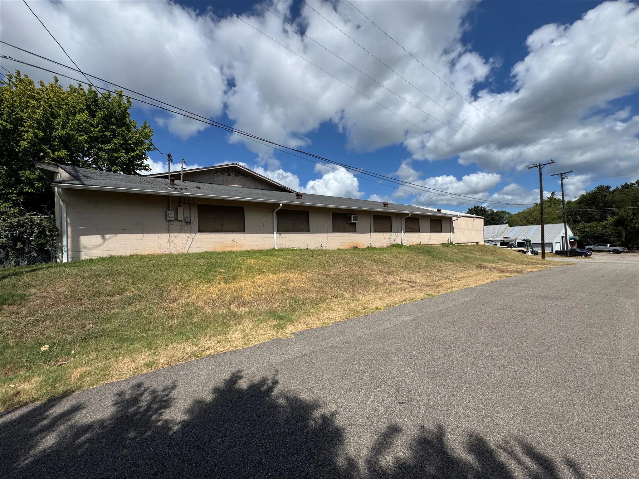 Office For Sale in Anderson County , 706 N Perry Street 1, Palestine, Texas 75801, 0, 0, Garage spaces, 0 Sqft, built in 1962, mls#21389581, Real Estate Agent in Palestine, Homes For Sale in Anderson county, Homes For Sale in Palestine, Realtor in Palestine Texas, Real Estate Brokerage Independent Realty Texas, Luminita Cordes Realtor